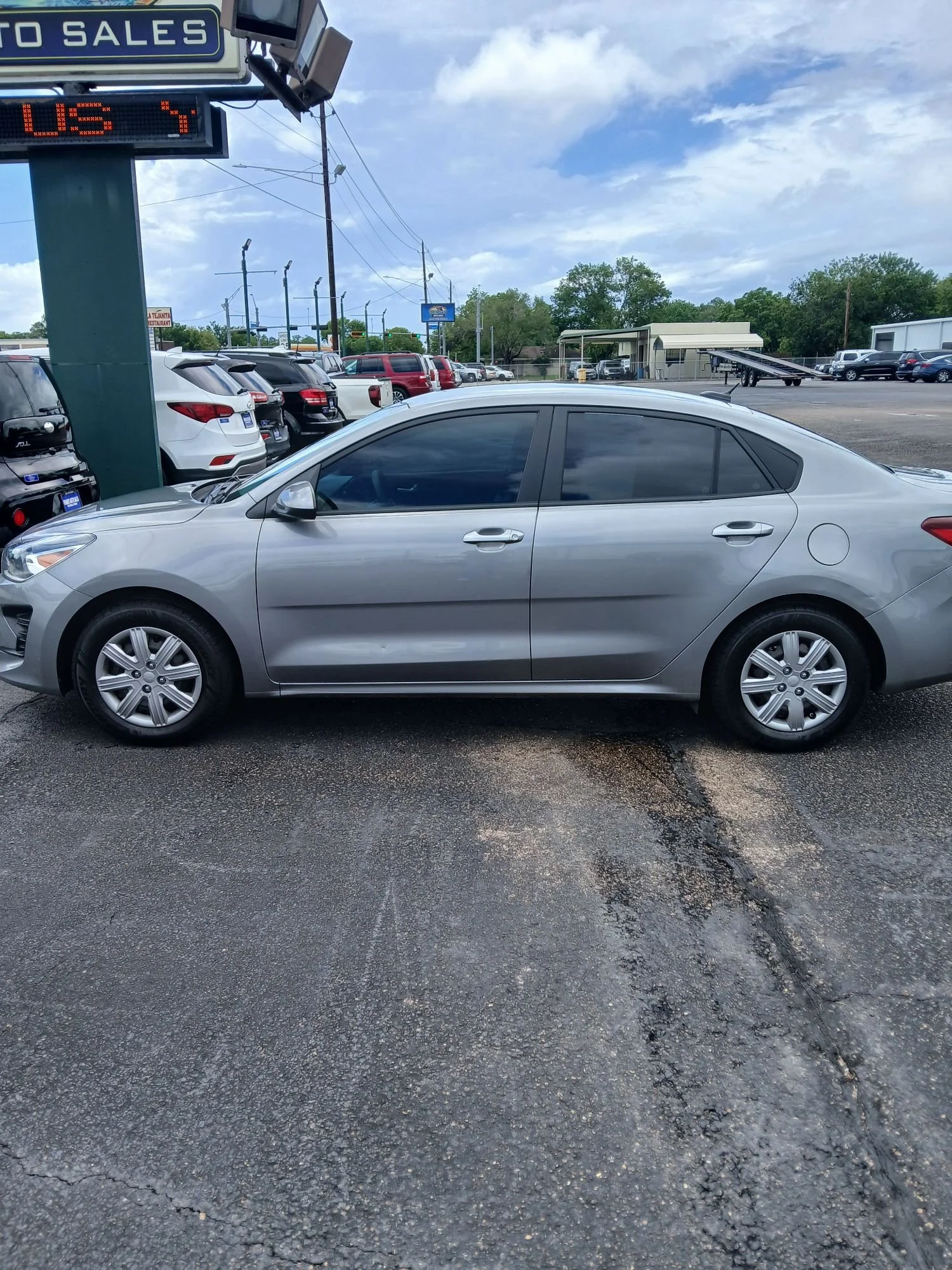 6185 - 2023 Kia Rio