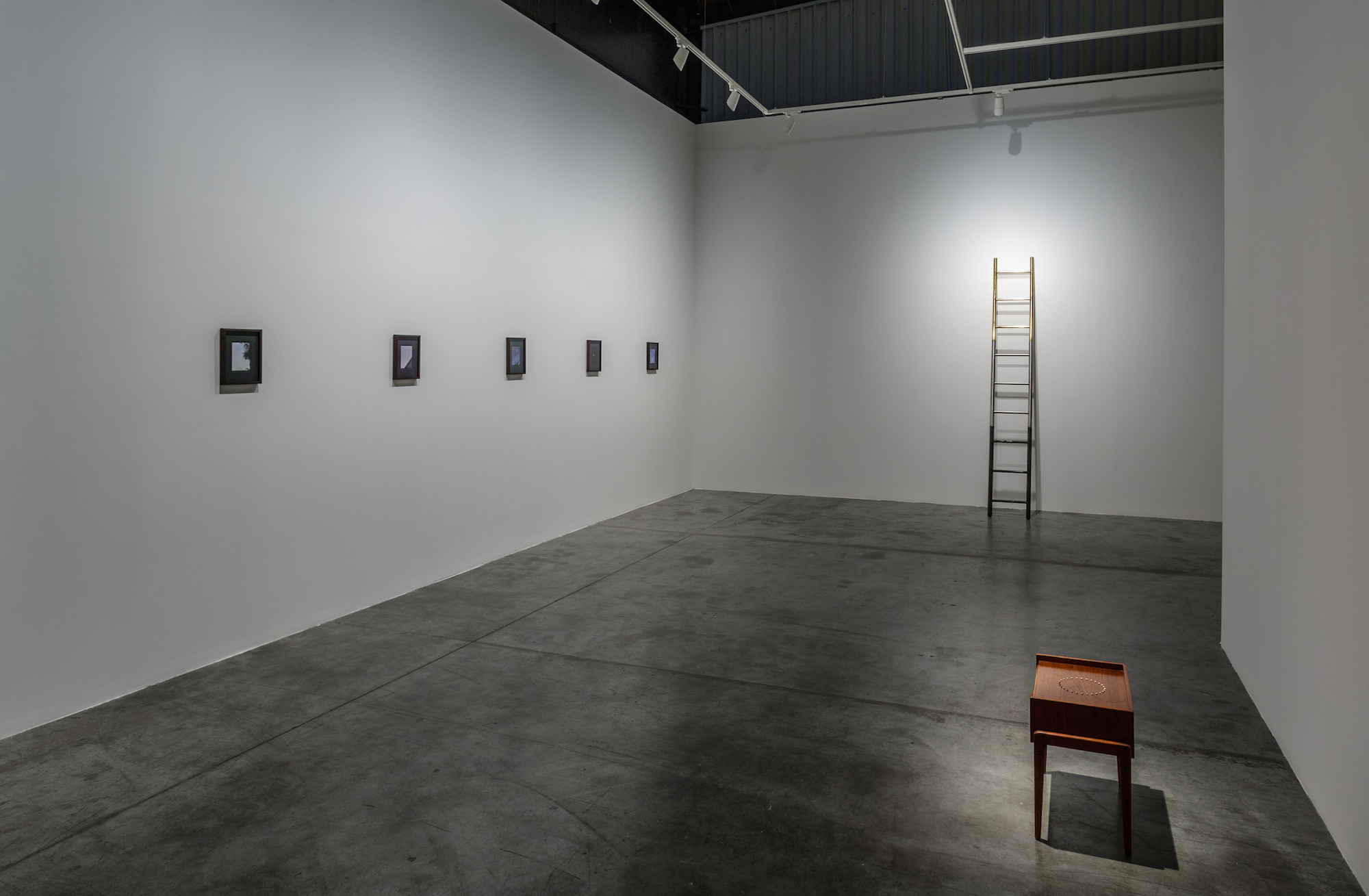  Installation view / The Shape of Distance 