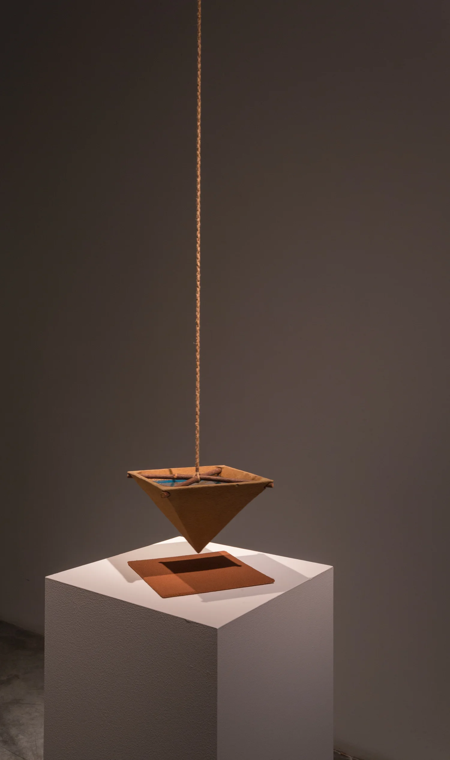 Suspended Water Level 1982 Ceramic, wood, rope, water, wood and red sand 21.5 x 21.5 x 34 cm