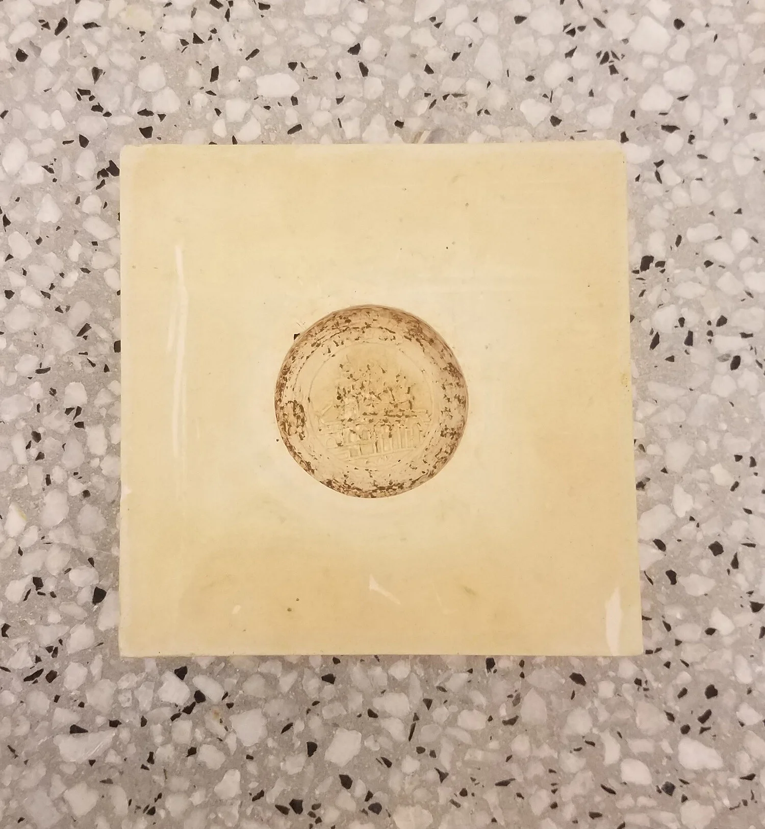A score – 5 times a day (detail, mould)