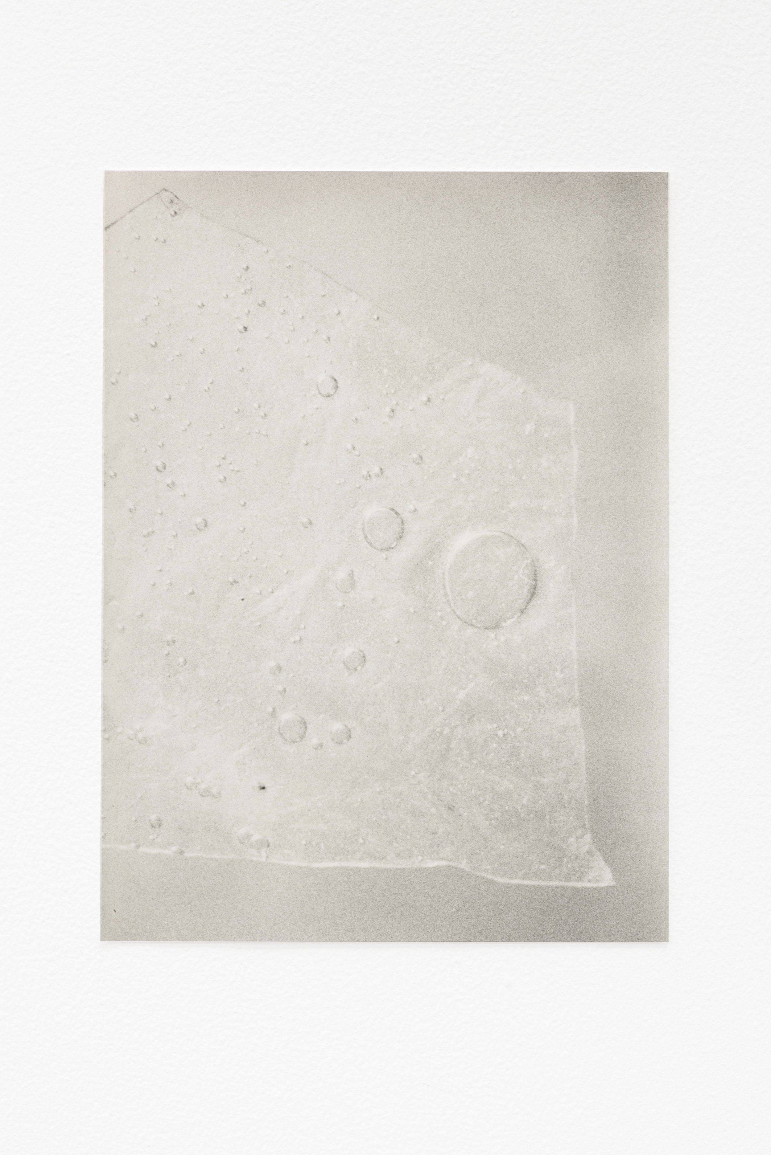  Eisscheibe, 2022, silver gelatin print, 36 x 26 cm, edition 2/5 