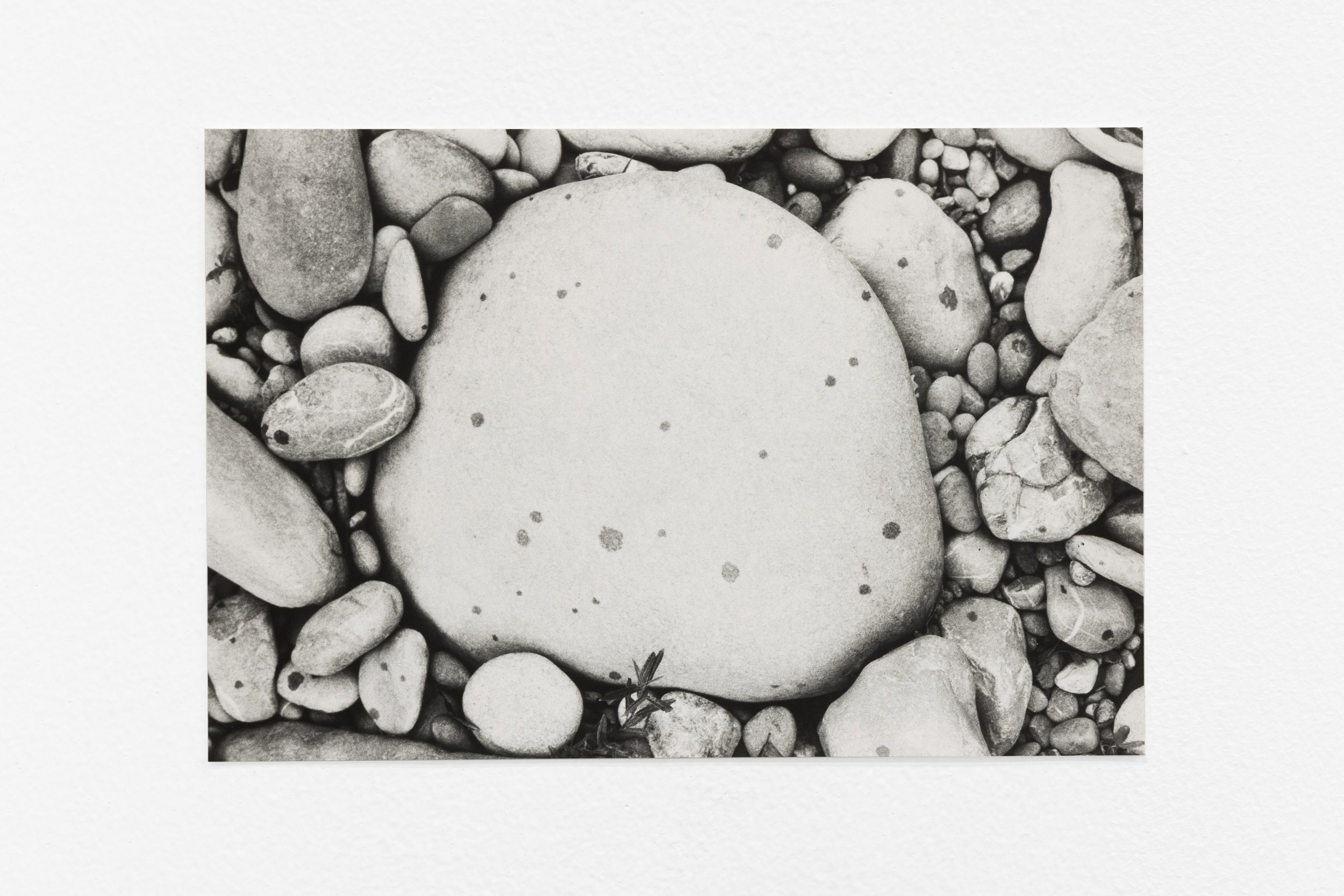  Stone and Drops, 2013, silver gelatin print, 19 x 28 cm, edition 1/5 