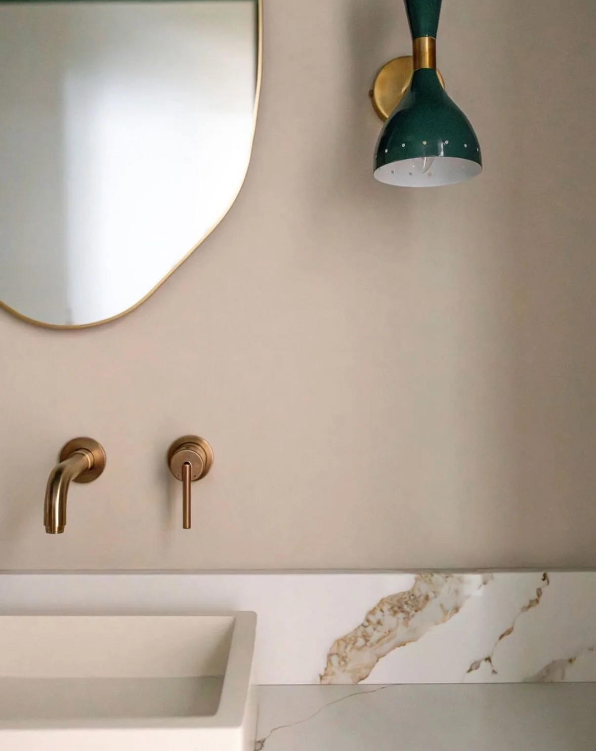 Still in love with our custom renovation + addition project in Gates Mills 😍 What&rsquo;s your favorite detail? 

Are you ready to start your project? Visit mancusohomes.com 

#renovation #renovations #customrenovation #remodeling #remodel