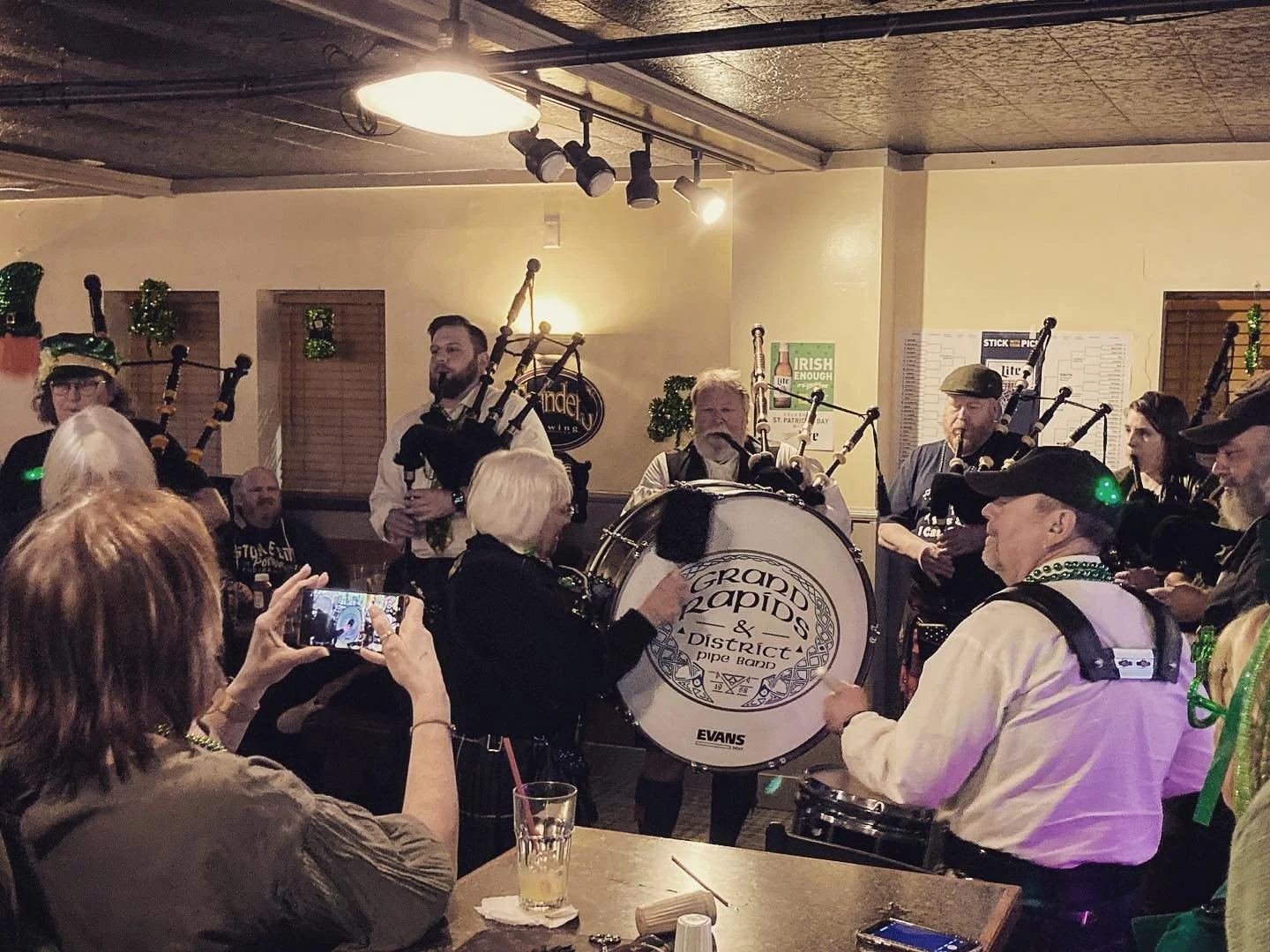 Another successful ☘️ pub crawl ☘️ in the books!! Thank you so much to all the bars that hosted us and to all that made it so much fun!! Come catch us in Rockford on Saturday!!#happystpatricksday #stpatricksday #slante