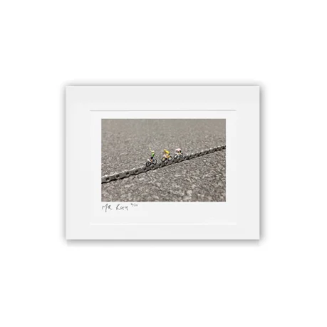 Mr-Kuu-Chain-Gang-Claridge-Fine-Art