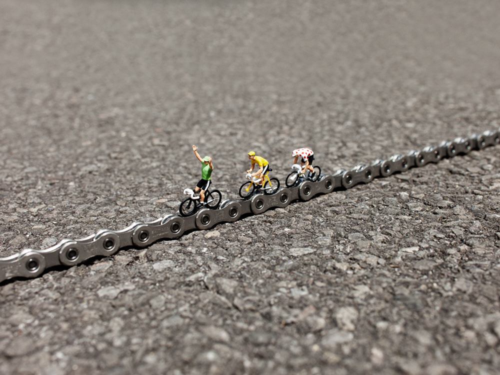 Mr-Kuu-Chain-Gang-Claridge-Fine-Art
