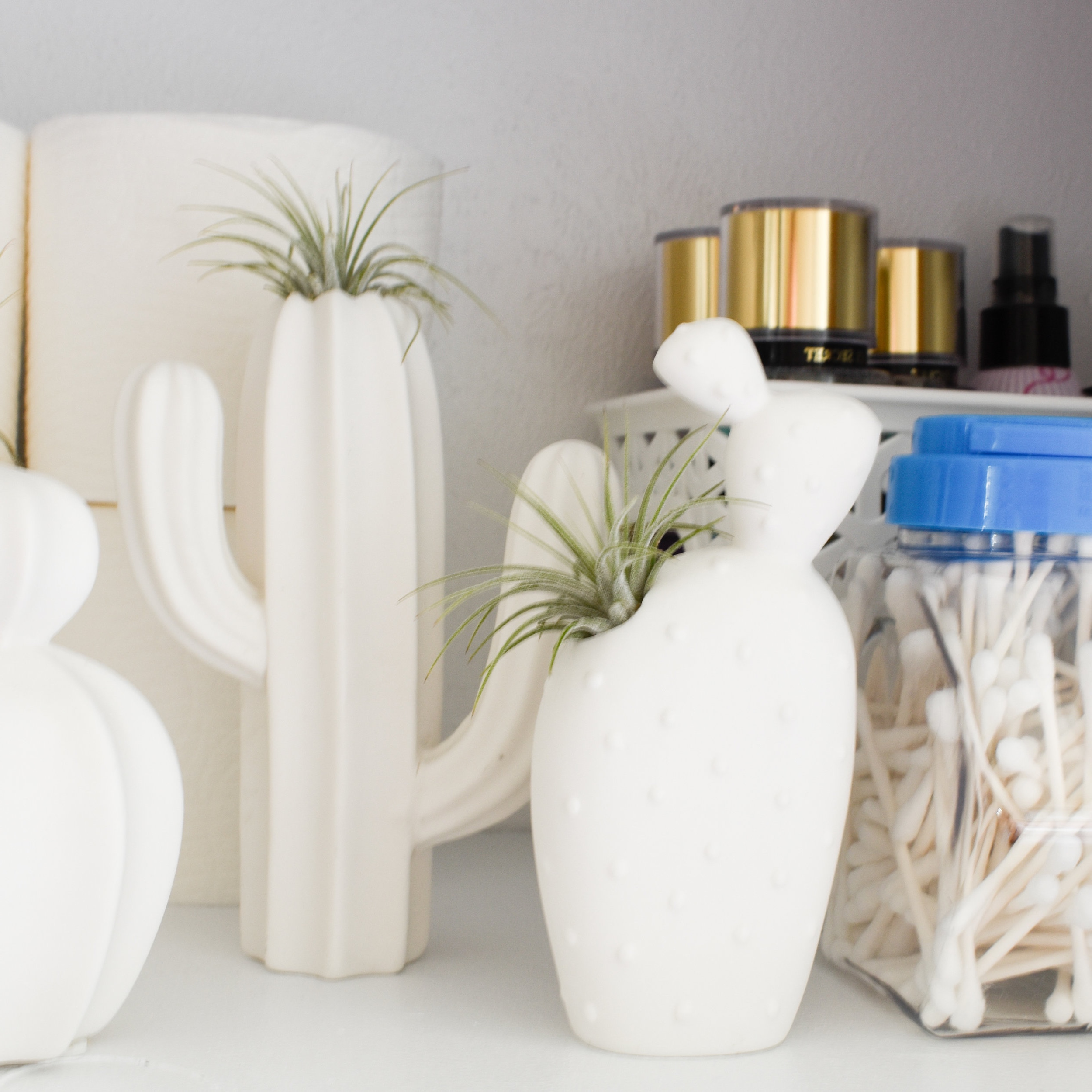 Top+5+Home+Trends+Real+Estate+Buyers+Want+To+See+In+2019+%7C+CUSTOM+STORAGE+SOLUTIONS++This+year%2C+home+buyers+are+more+interested+in+the+types+of+storage+than+just+the+storage+alone.+They+want+customization+and+effective+use+of+storage+space.jpg