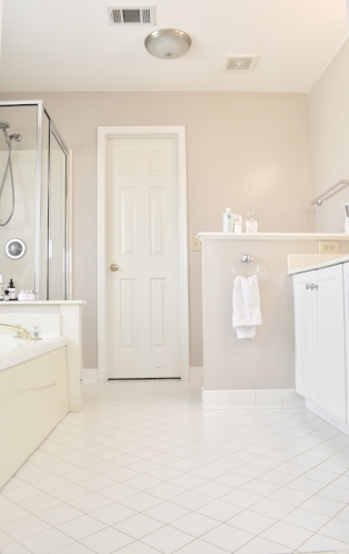 this+bathroom+is+boring+and+now+broken.jpg