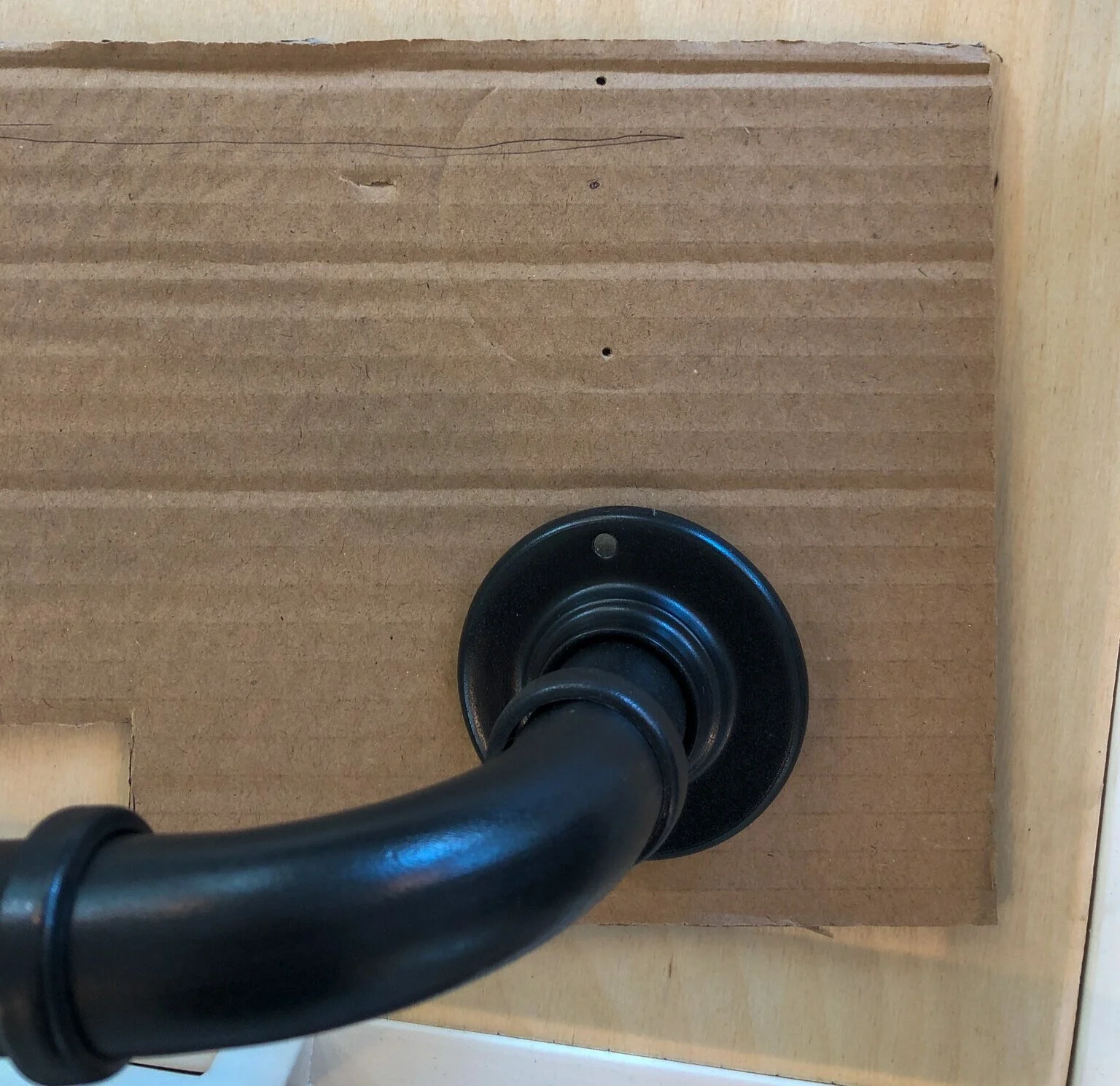 curtain hanging guide rod installation