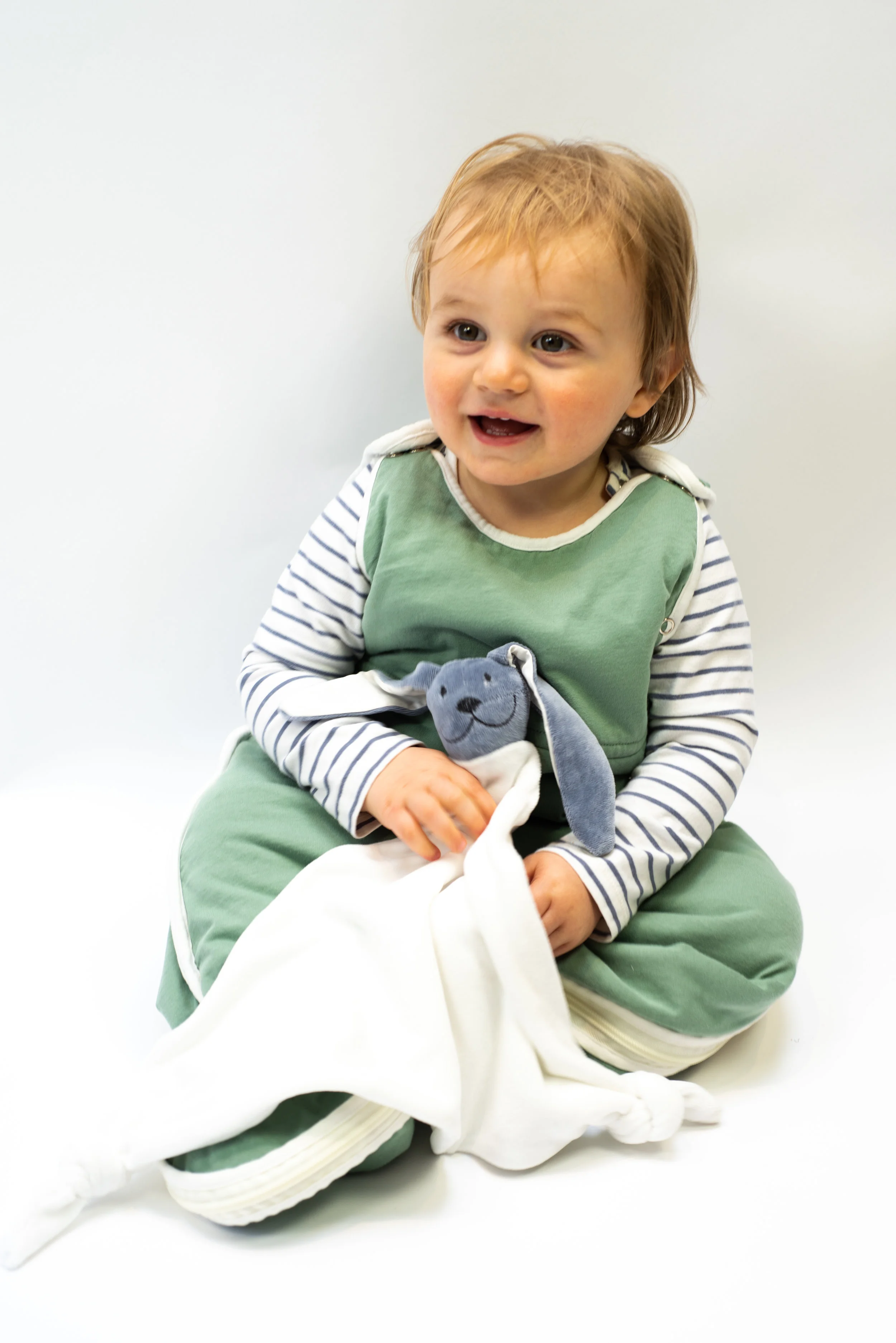 Organic cotton comforter and natural baby sleeping bag
