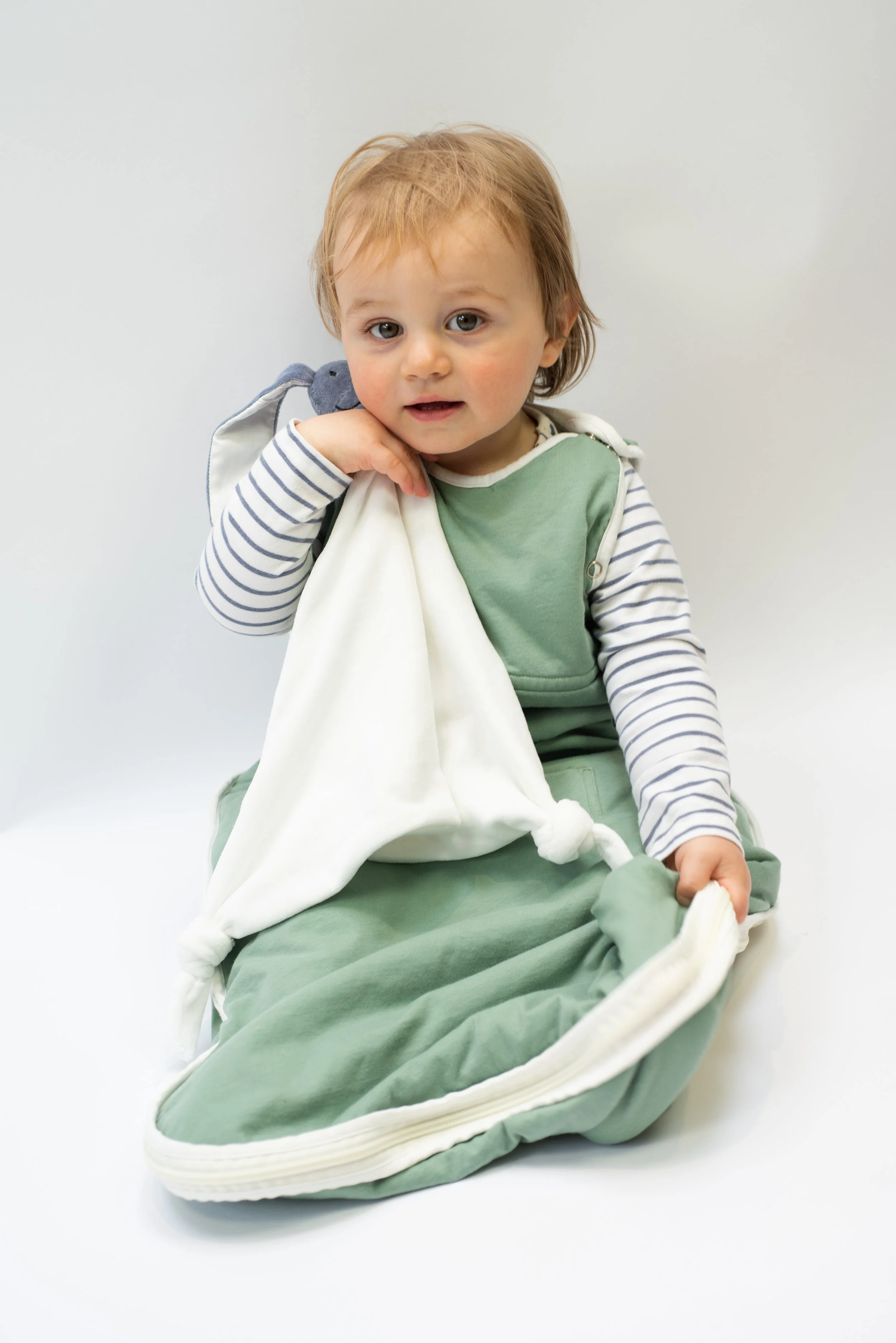 Organic cotton comforter and natural baby sleeping bag