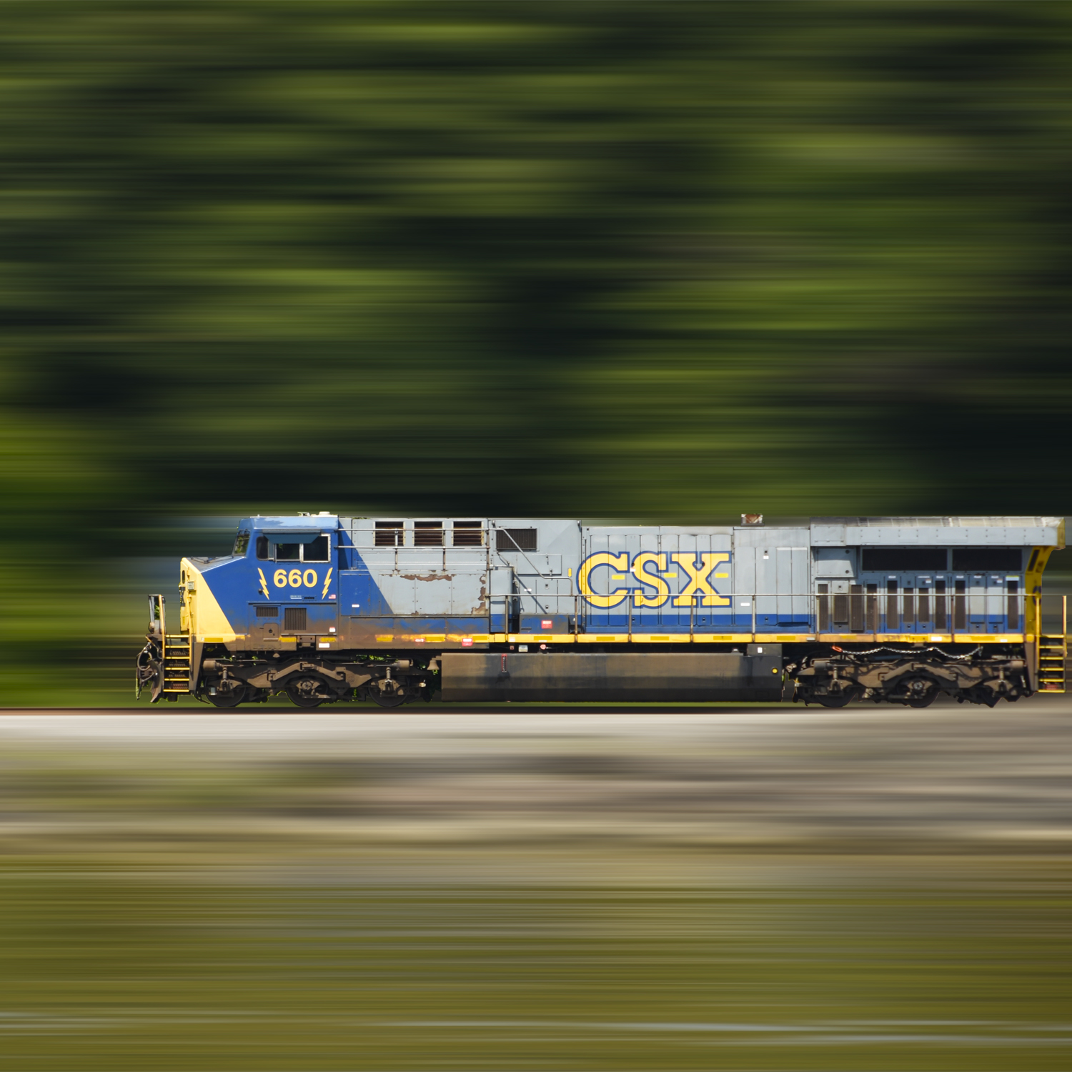 Train_1764_1500x1500.jpg