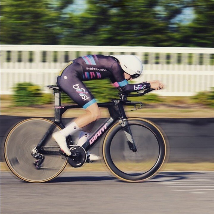 @bobby_buenfeld looking rapid again at Goodwood! Thanks to @nicholasbuenfeld for the awesome image!

@nopinz @giantuk @shimanoroad 

#rideboost #tt #roadcycling #wymtm #goodwood #timetrial