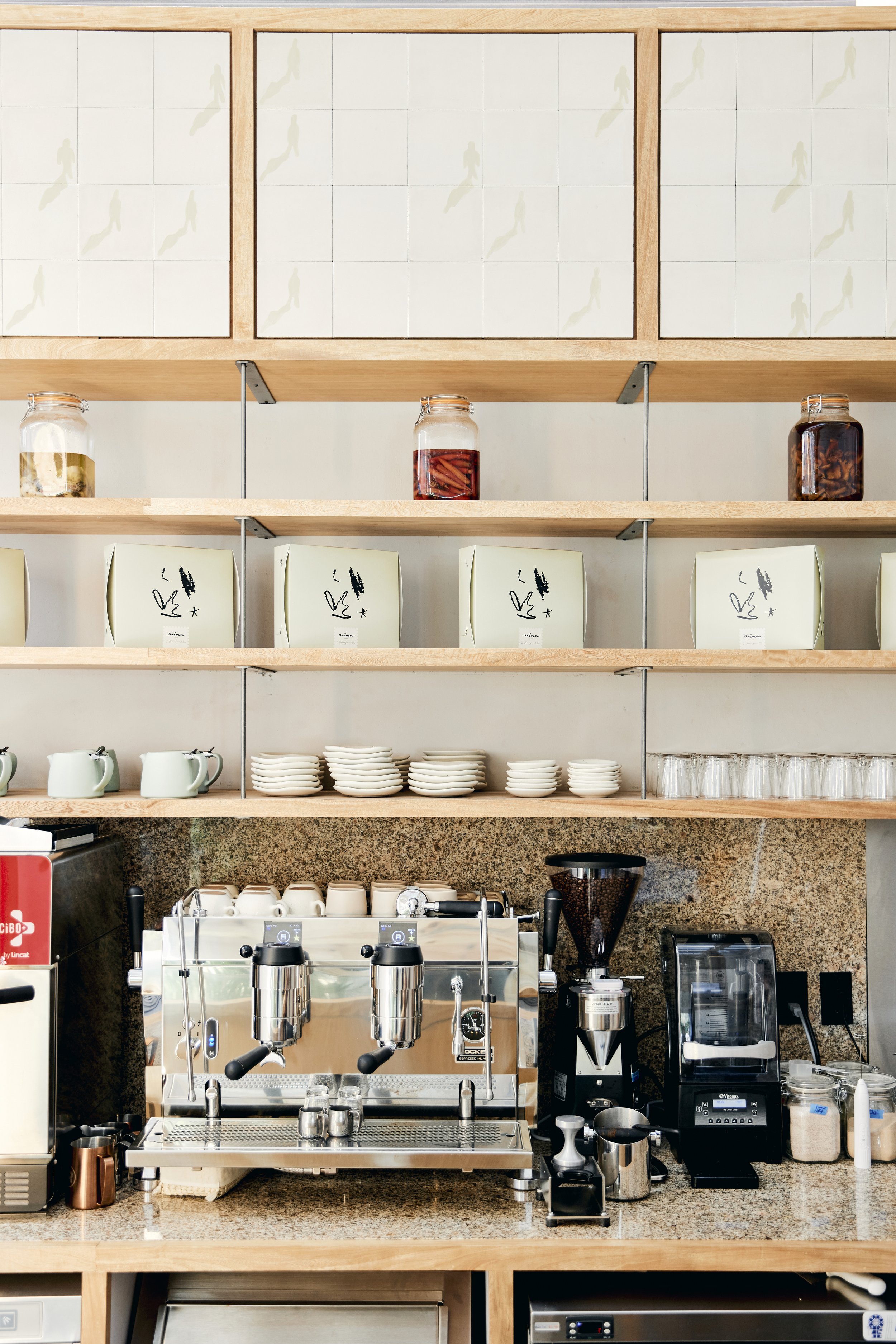 JPARK23_AUNACAFE.jpg