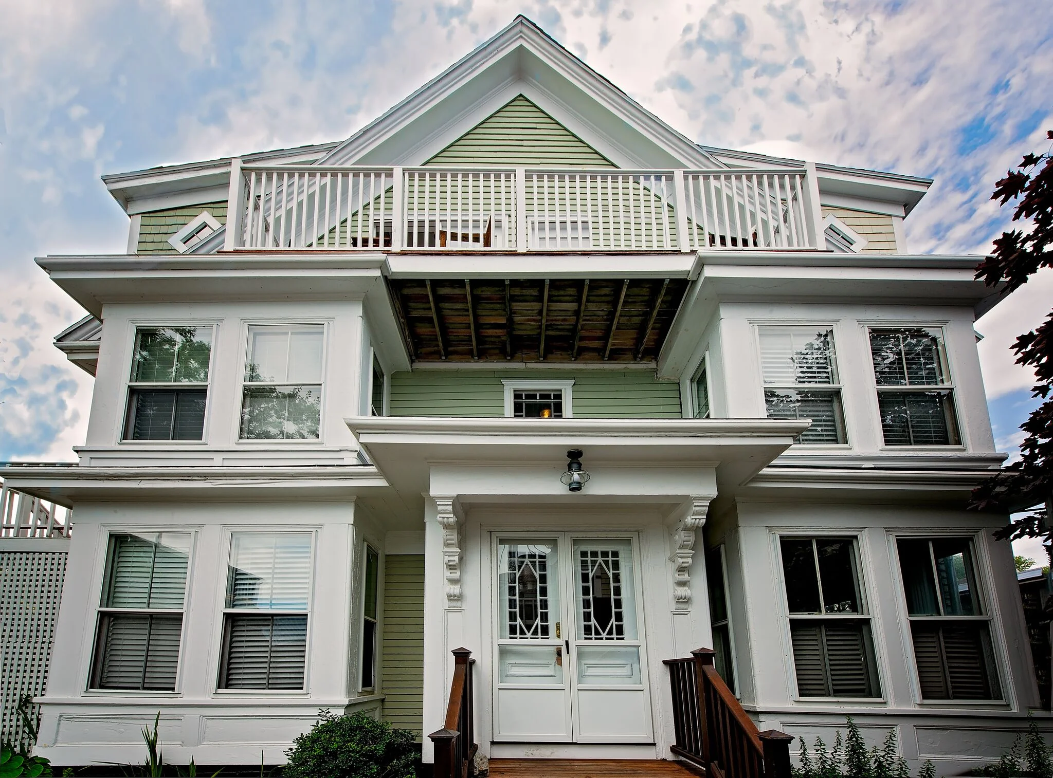 grounds7.jpg