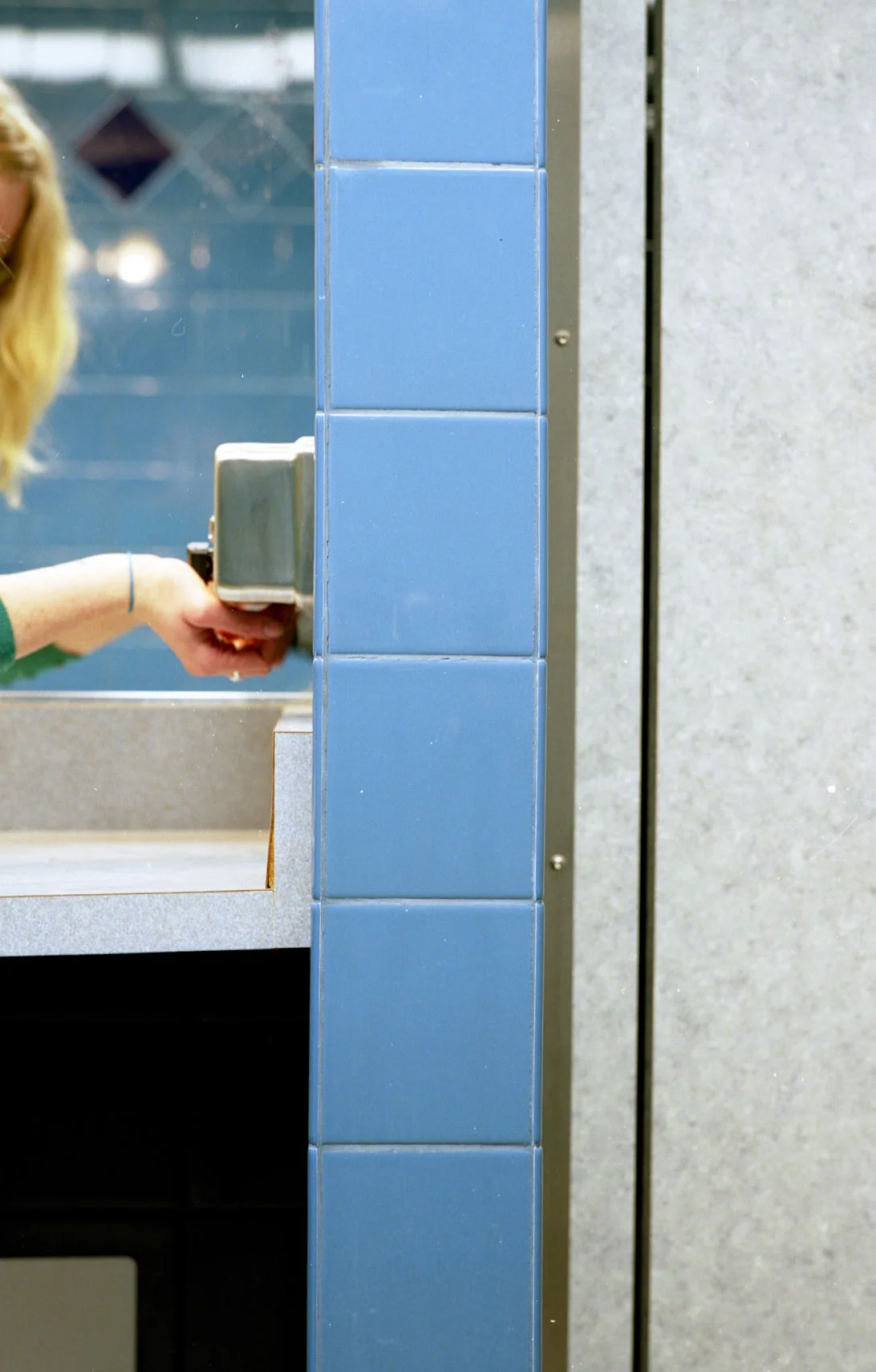 bathroom006.jpg