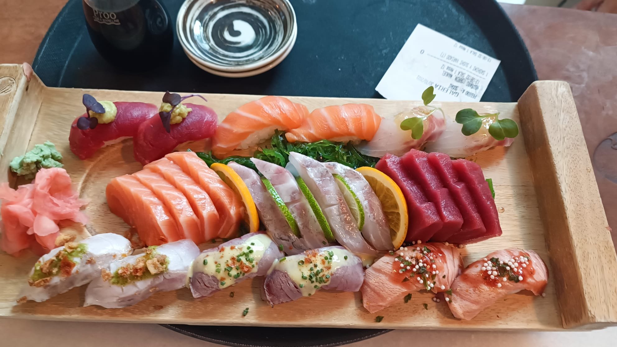 sushi y sashimi 24 piezas level semifusion.jpeg