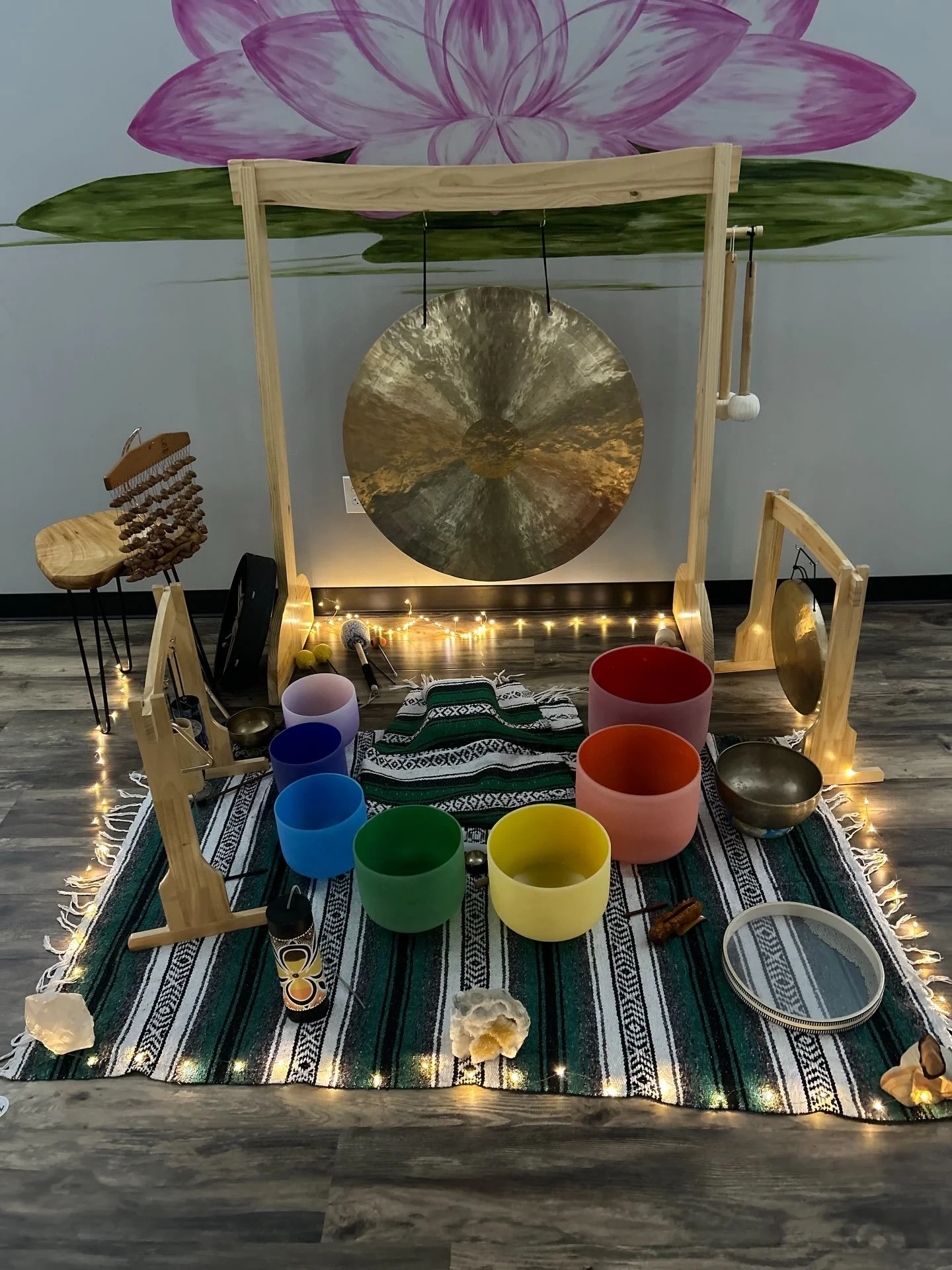 🪷FRIDAY SOUND BATH🪷

Join Catherine, Friday 7/31 at 7p, for a relaxing experience: a class blending sound and yoga nidra (&ldquo;sleep&rdquo; in Sanskrit). 😴

This 60-minute offering includes an immersion of sound with a guided relaxation meditati