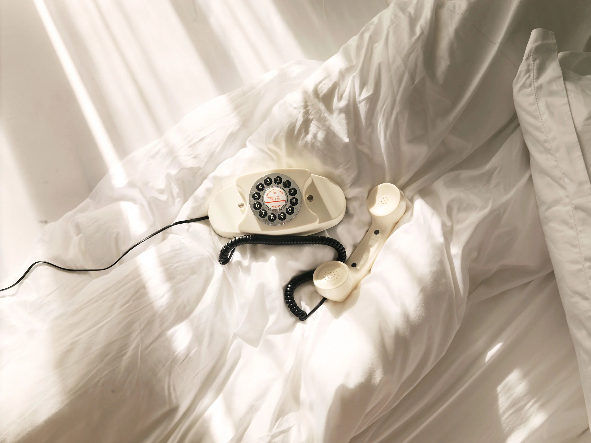 01a_TelephoneOnBed.jpg