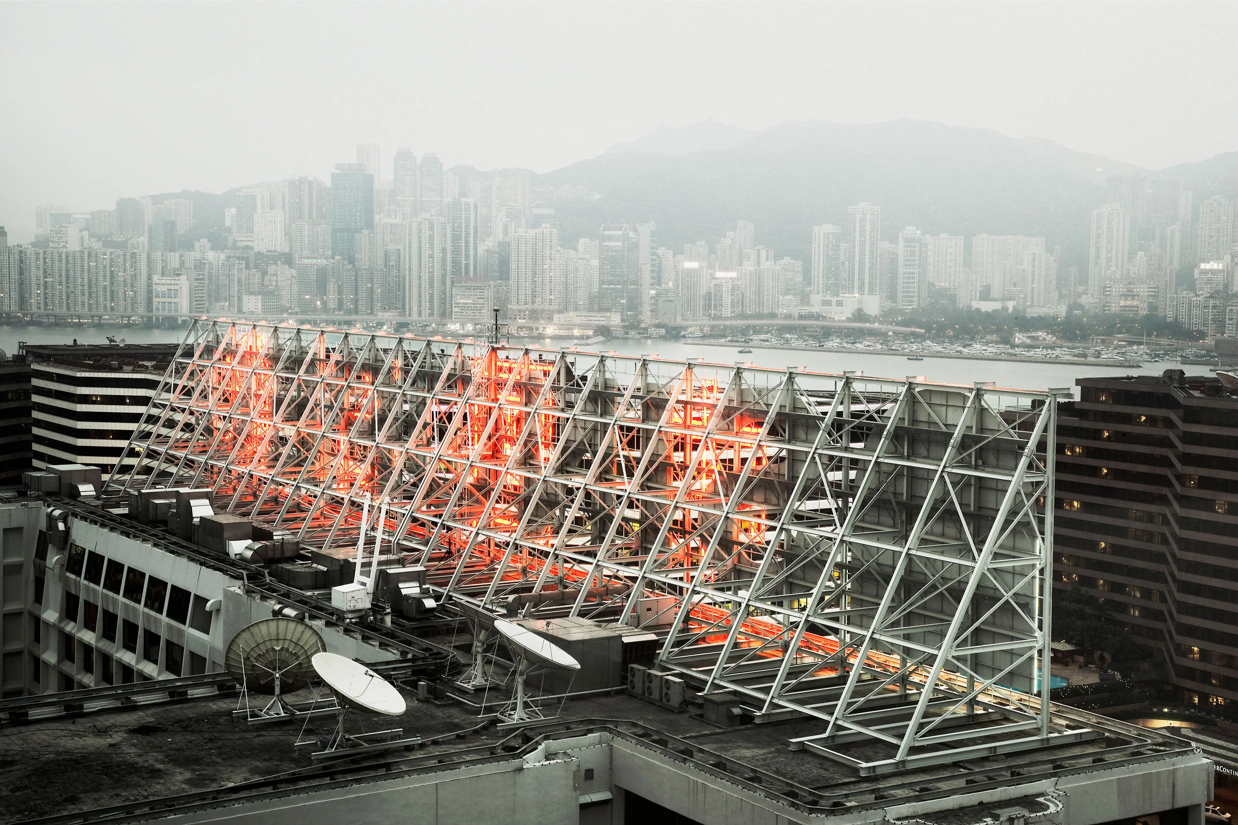 HongkongRooftop_Leftside_a.jpg