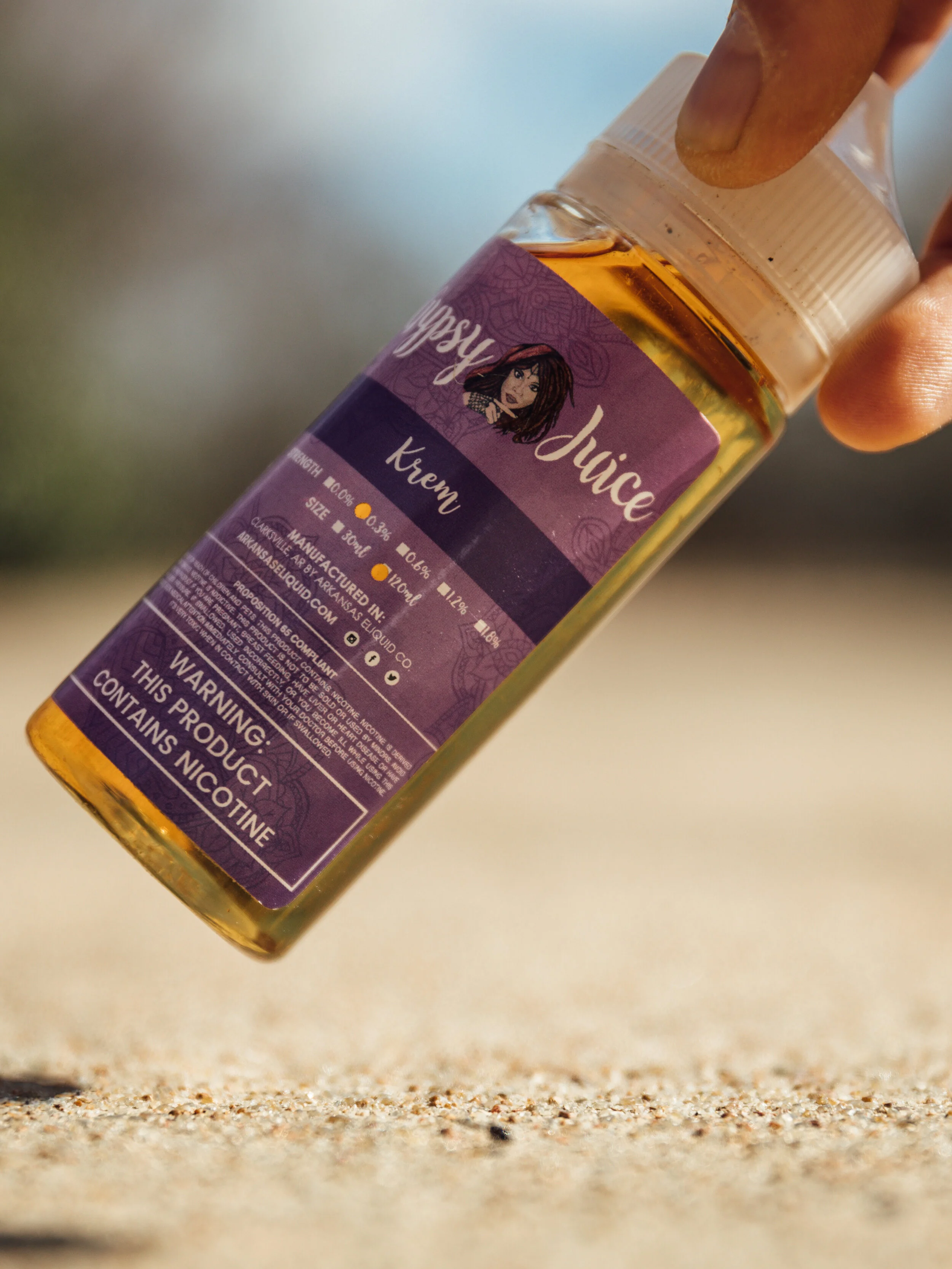 AR_GypsyJuice_Krem_Bottlegrab.jpeg