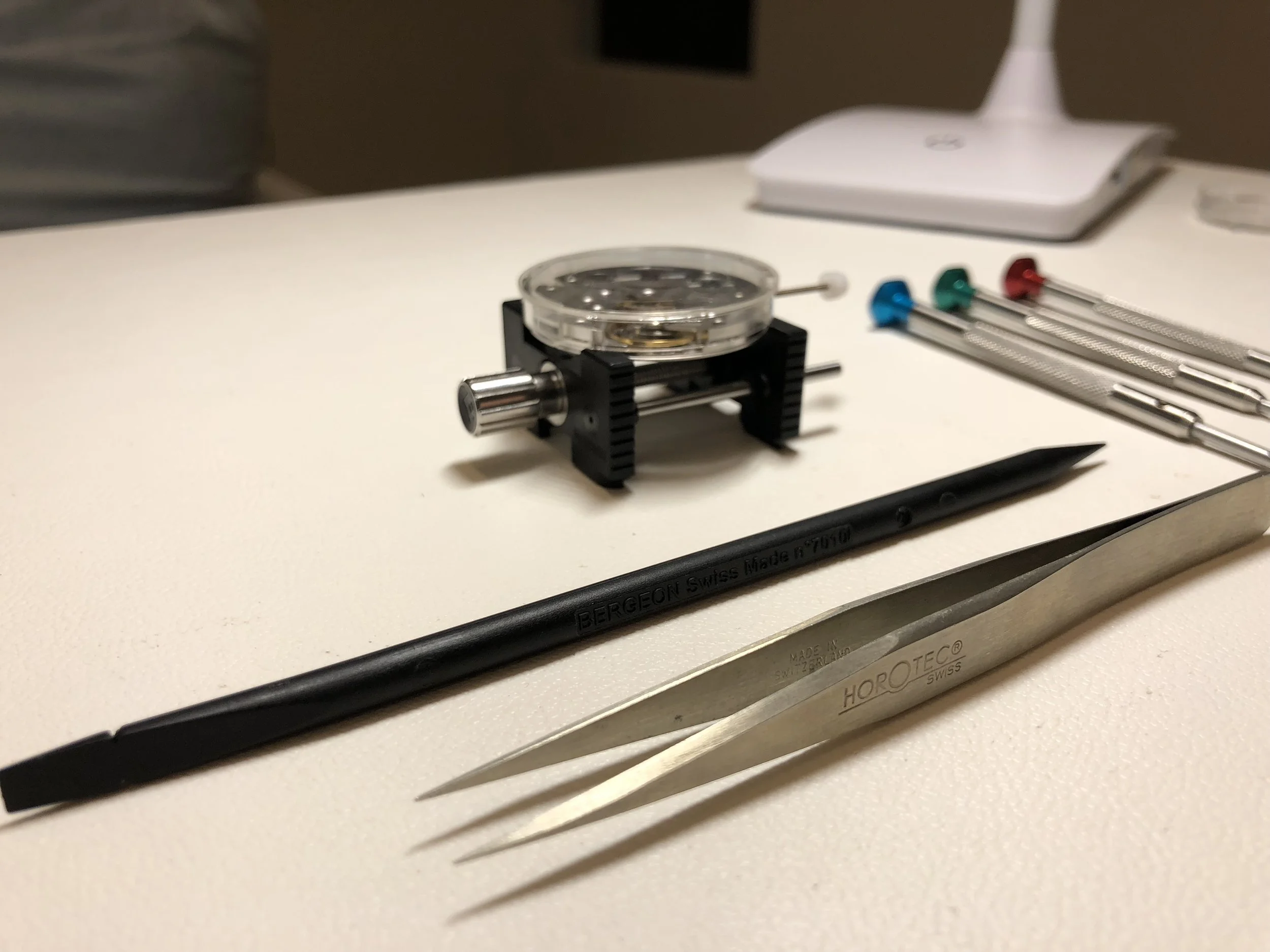 My workstation, pre-surgical organization...
