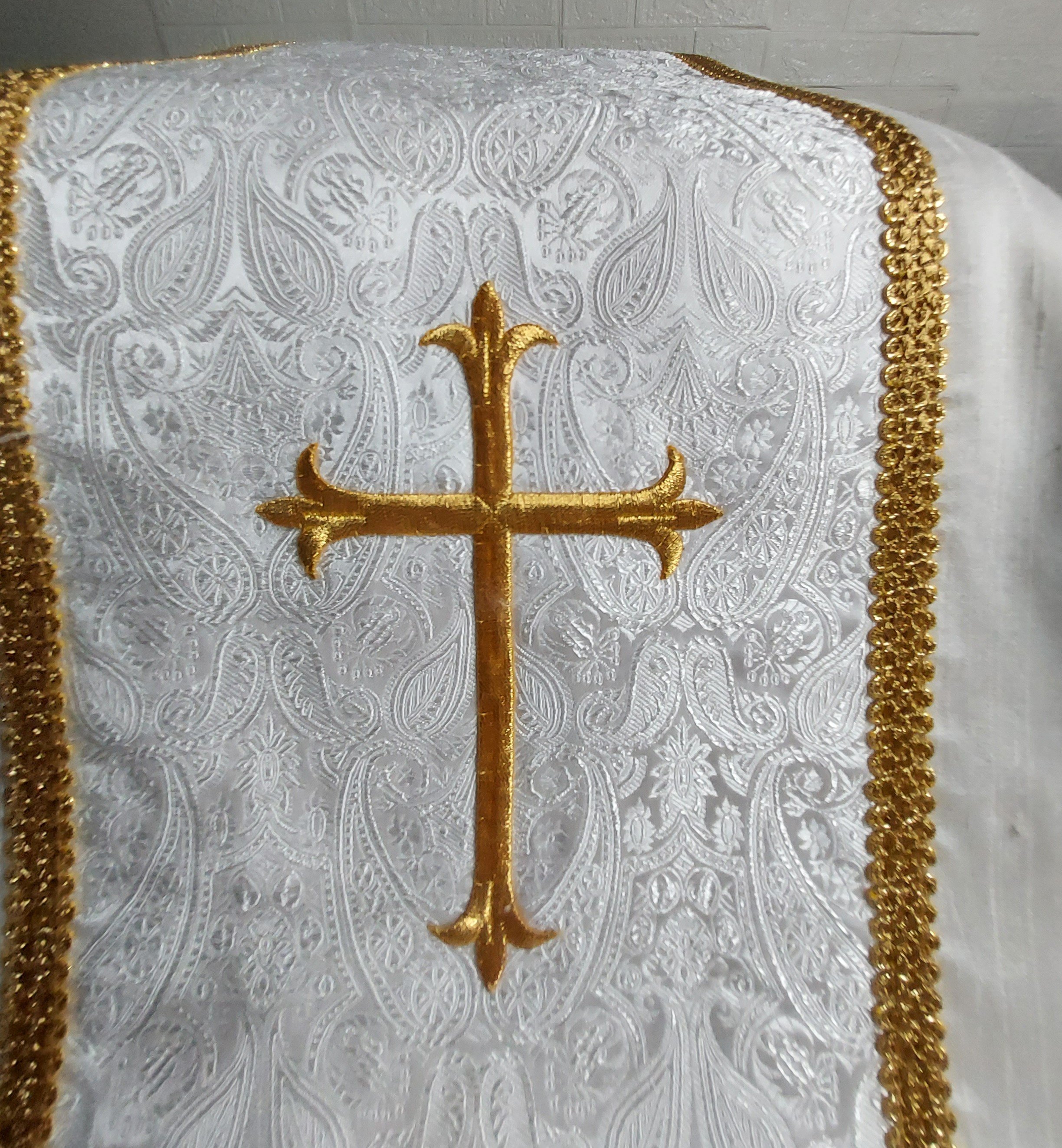 chalice veil silk close.jpg