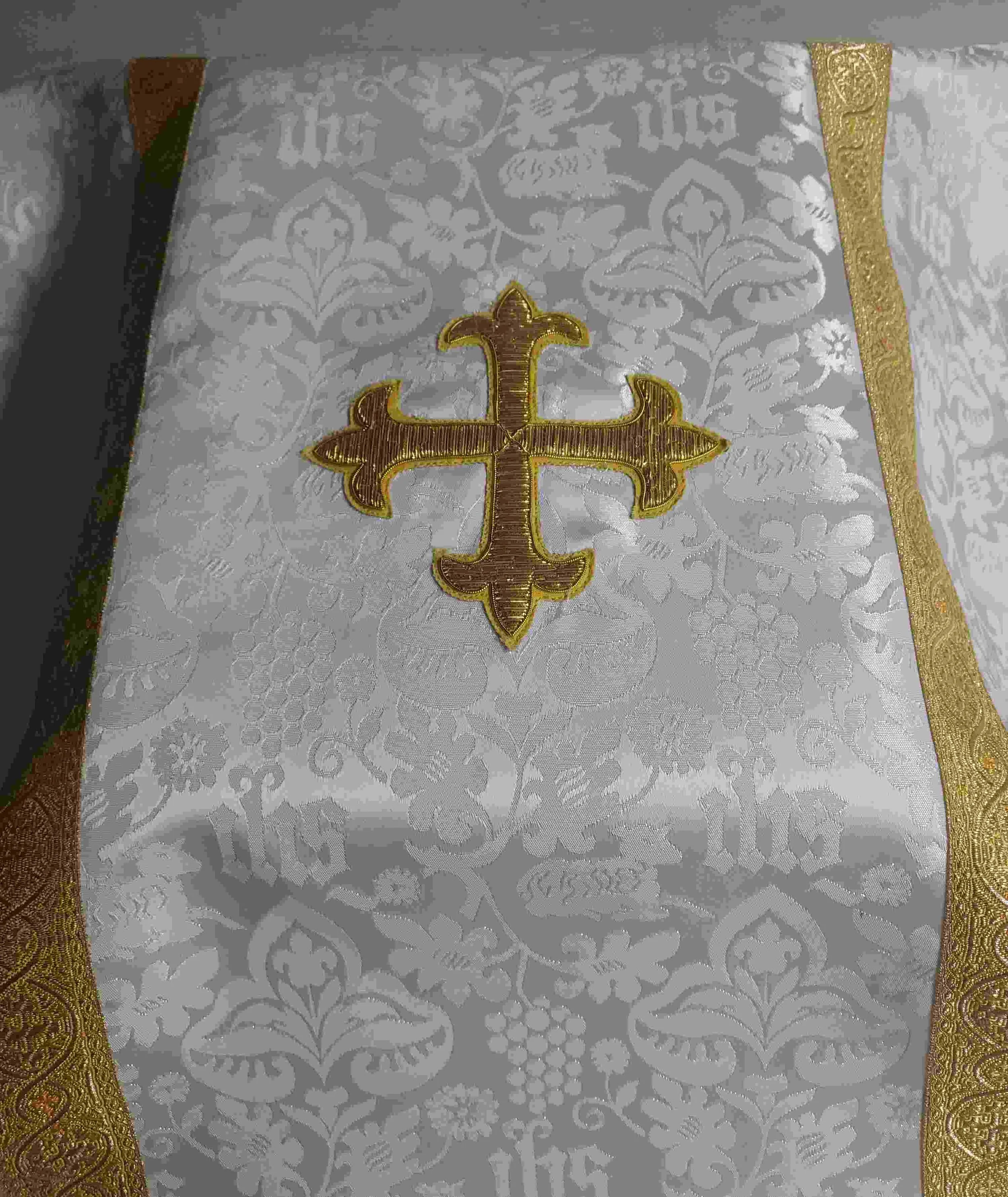 funeral-pall-for-urn.jpg