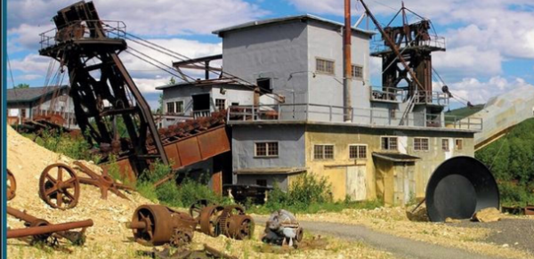 Supreme Court deals Binkleys a setback in battle of Fairbanks tourism giants