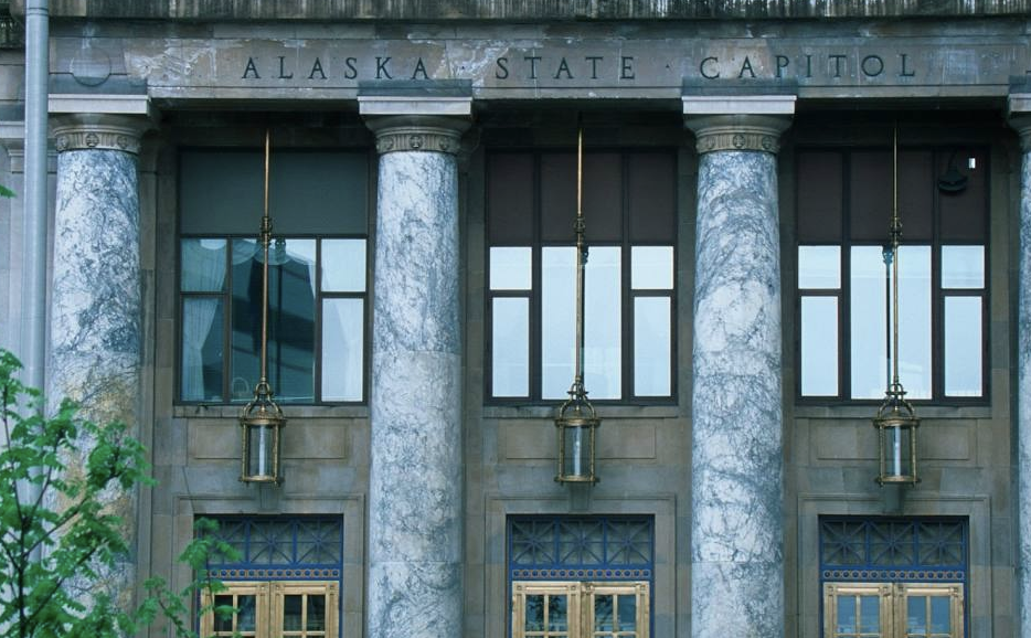 Governor, legislators may get automatic pay hikes for inflation 