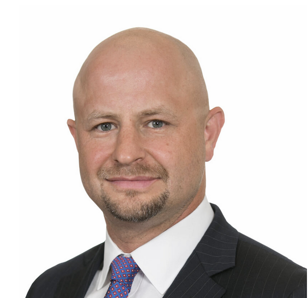 No, Glenfarne is not operating two LNG export projects