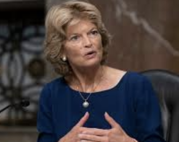 Murkowski splits with GOP over Trump Fed nominee