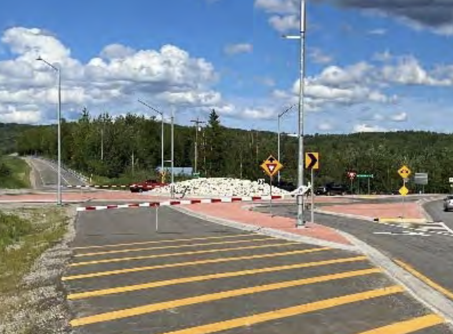 Chena Hot Springs Road roundabout may work for 95-foot Kinross mine trucks in theory, but not in the winter