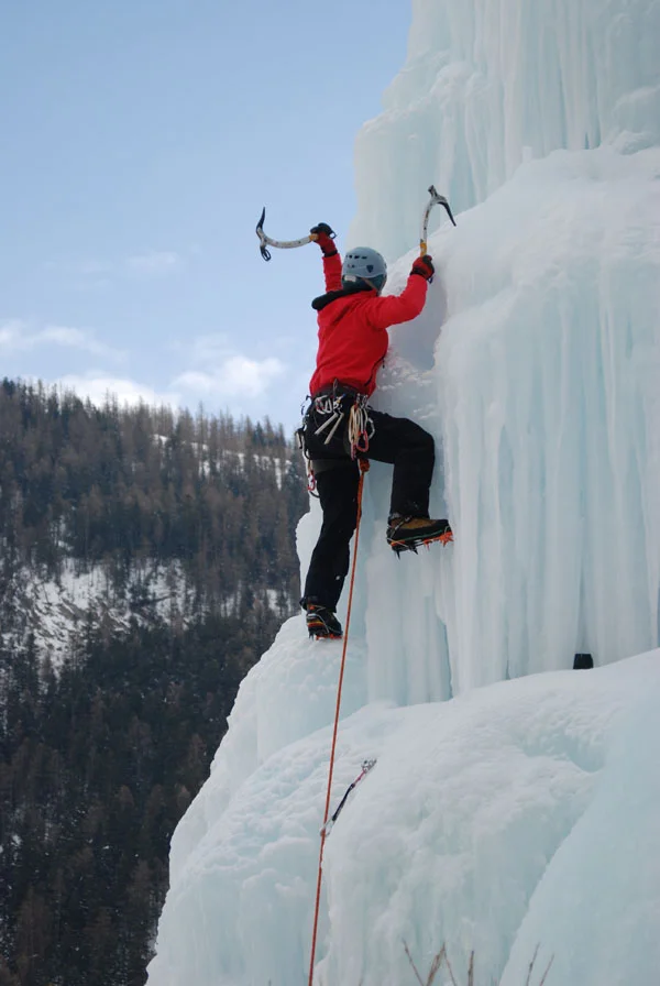 aiguillesiceclimbing.jpg