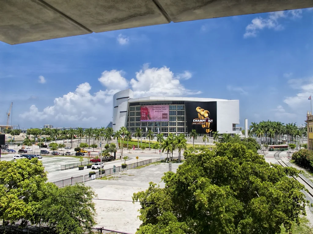 American-Airlines-Arena-Miami.jpg