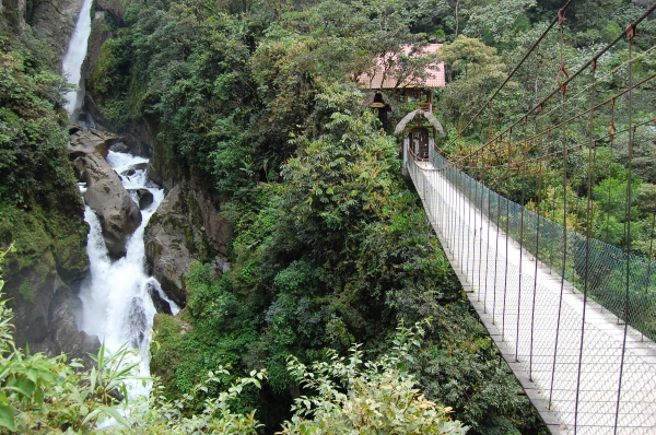 explore-the-waterfalls-and-canyon-in-banos-ecuador-561-0_100_600.jpg
