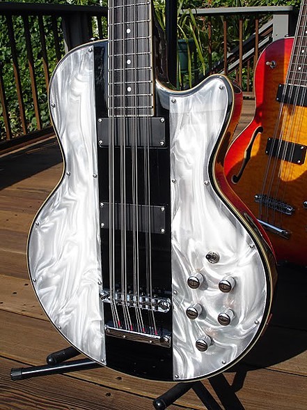 TOM PETERSSON'S (CHEAP TRICK) WATERSTONE TP-12 LIGHT SHOW BASS