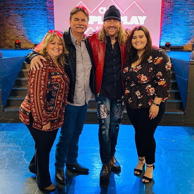 We were at the @cma Triple Play Awards today.  Congratulations to all the winners. We love you songwriters!! ❤️🎵
@camillaatbanner 
@danielkleindienst 
@anthonysmithhq 
@victoriapowell 
#makinthongshappen