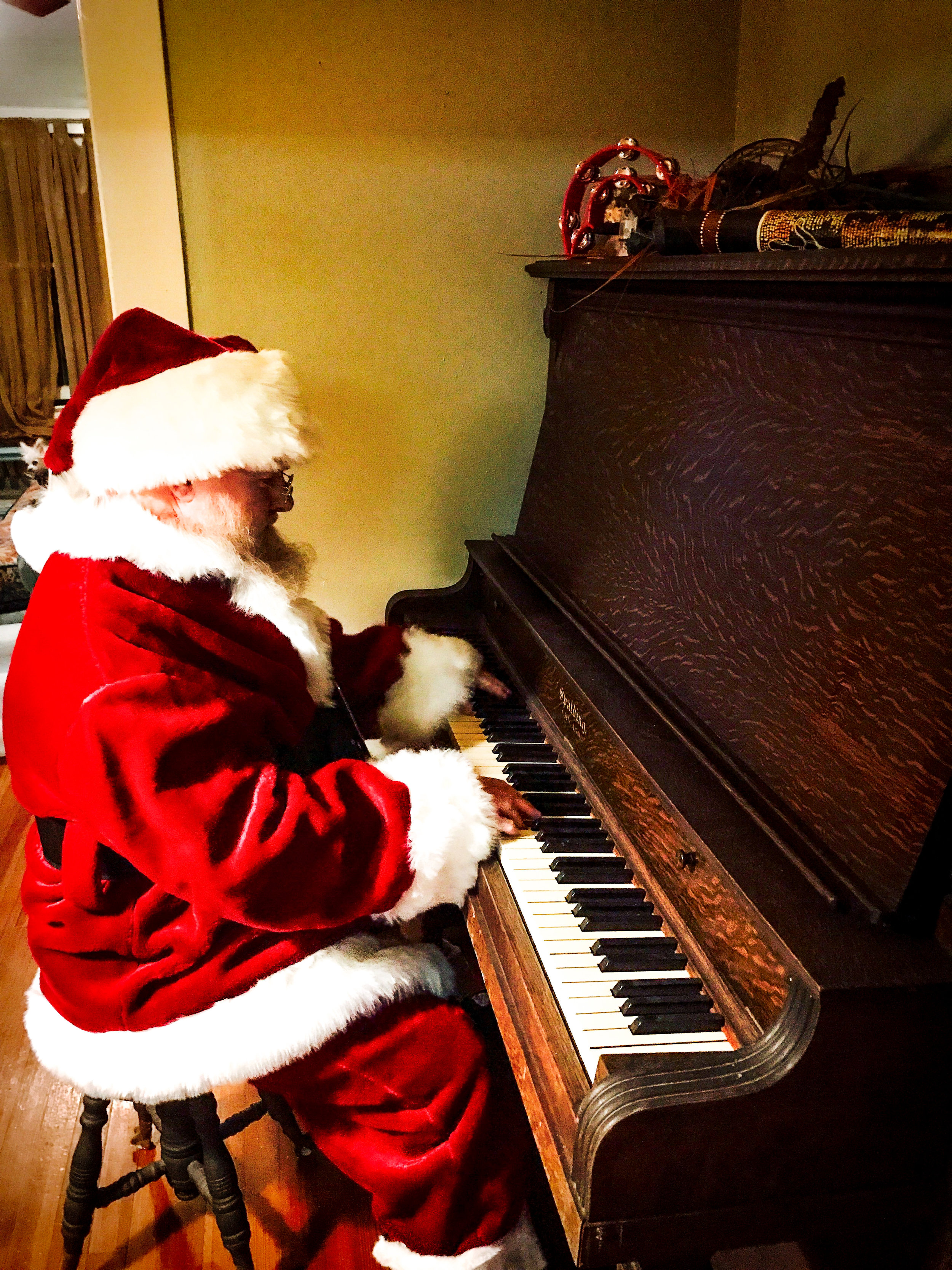PIANOSANTA.jpg