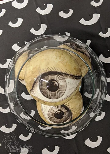 New Years Day 2020_Optometry_Eyeball Centerpiece_1.jpg