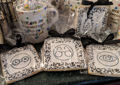 New Years Day 2020_Optometry_Party Favor Mugs and Cookies_3.jpg