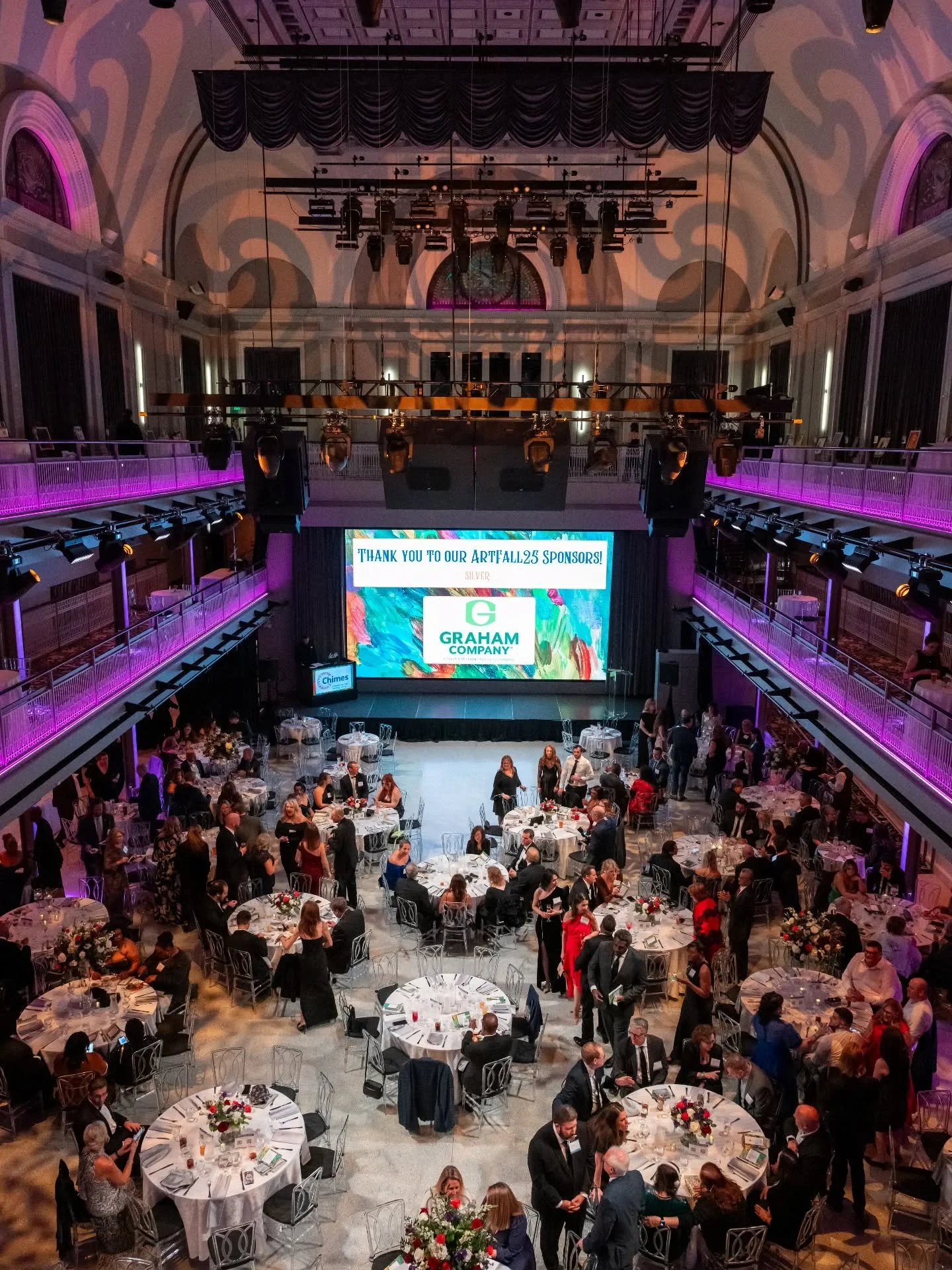 Artfall25 sneak peek. Much more to come.

📷 @guillphotoinc
🥂 @chimesinc 
🎨 @julesmurphy81 
🤩 @nevinspr
🍽️ @rougecatering
👒@letsdolinensinc
🌸 @flowersandfancies
🚗 @mjvalet
🎶 @djsalflip
🏚️ @mtbankexchange
🎦 @zinniafilms