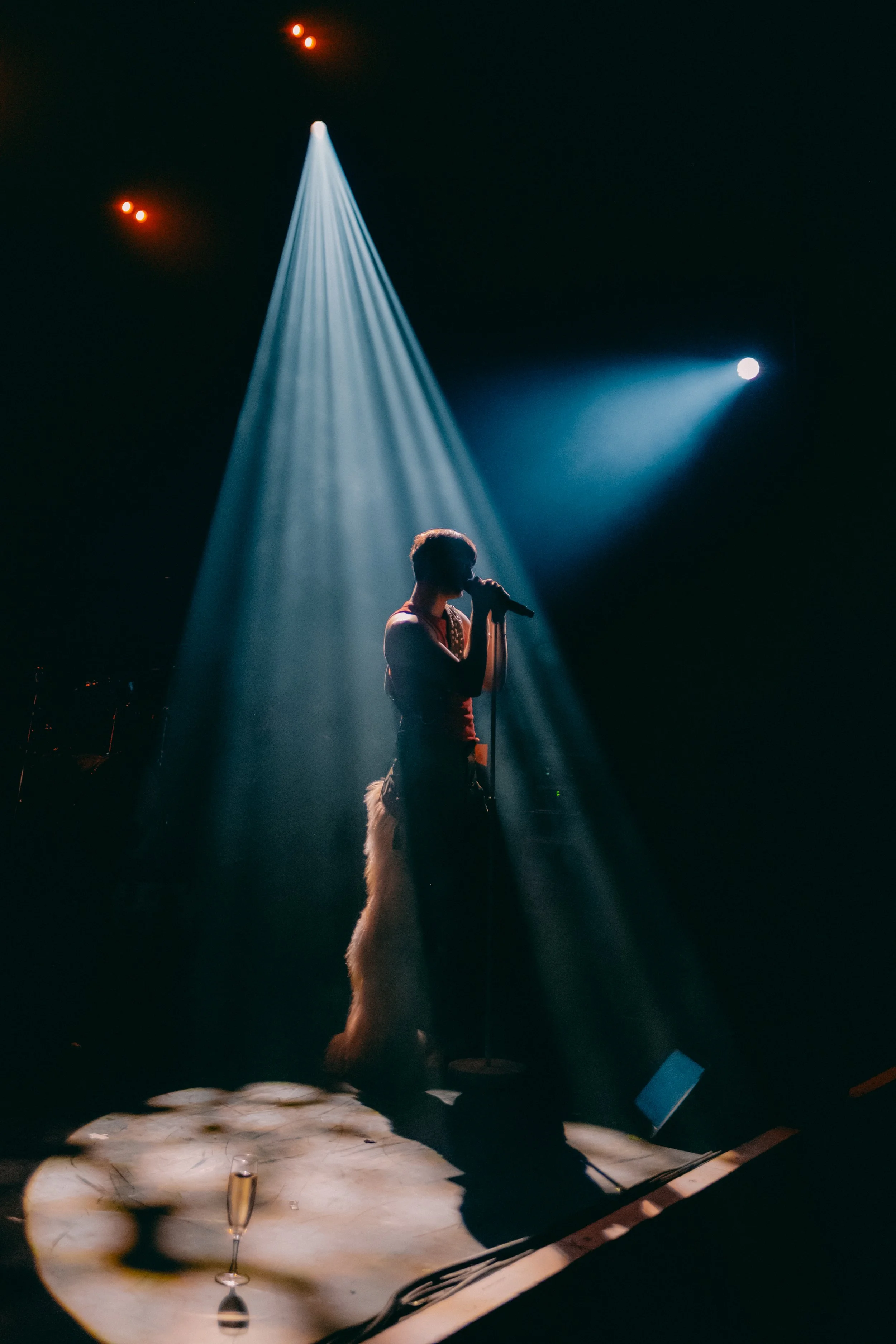 2025-10-22_FREDZ_EURO TOUR_PARIS_@MADSHITCRAY_7800.jpg