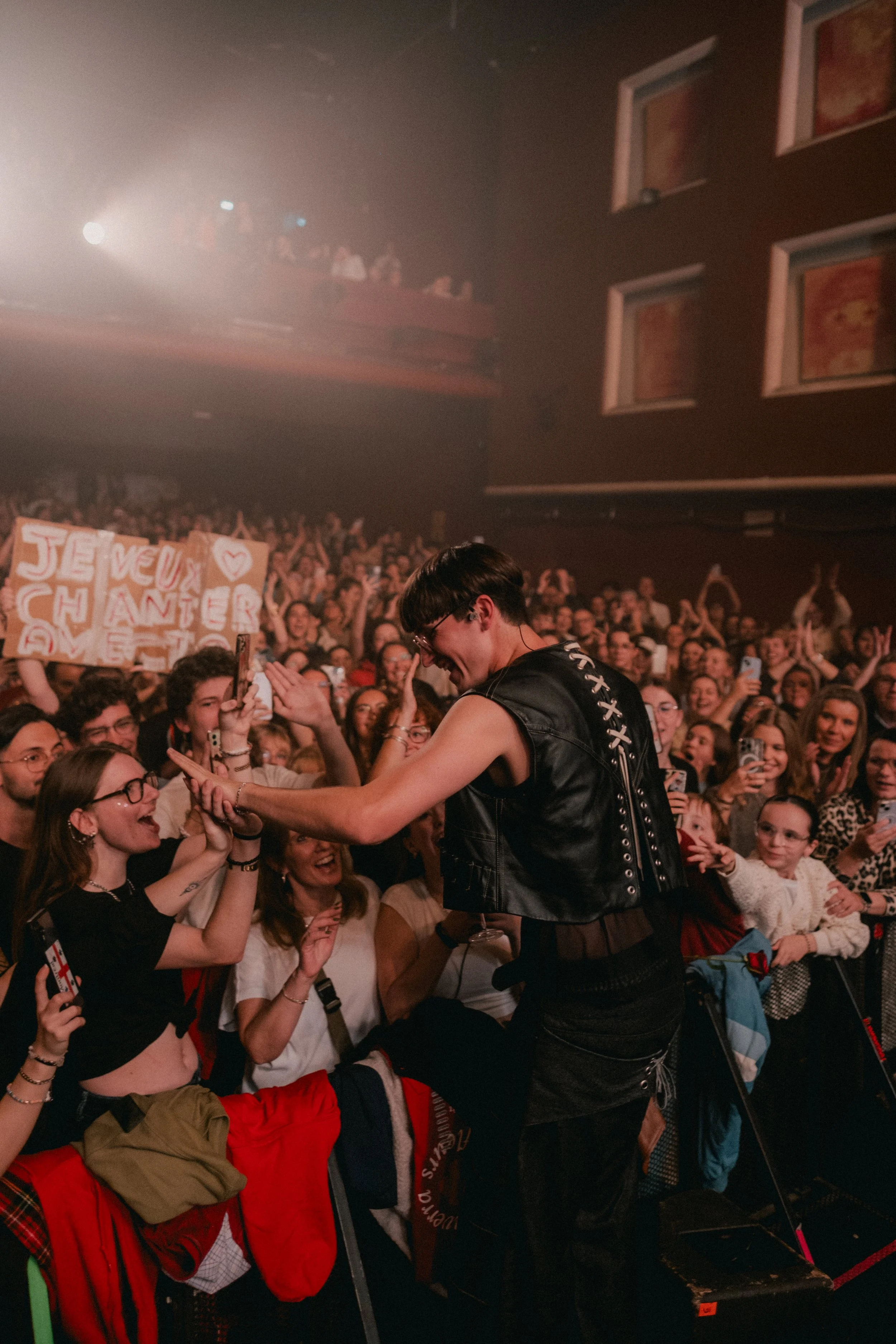 2025-10-19_FREDZ_EURO TOUR_LILLE_@MADSHITCRAY_5211.jpg