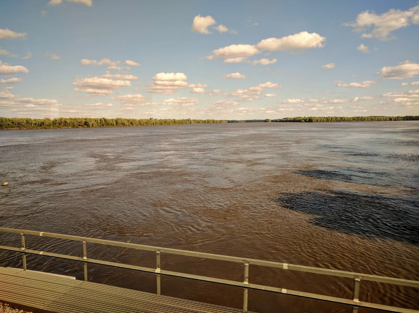  The mighty Mississippi between Gulf Port - Illinois, and Burlington - Iowa 