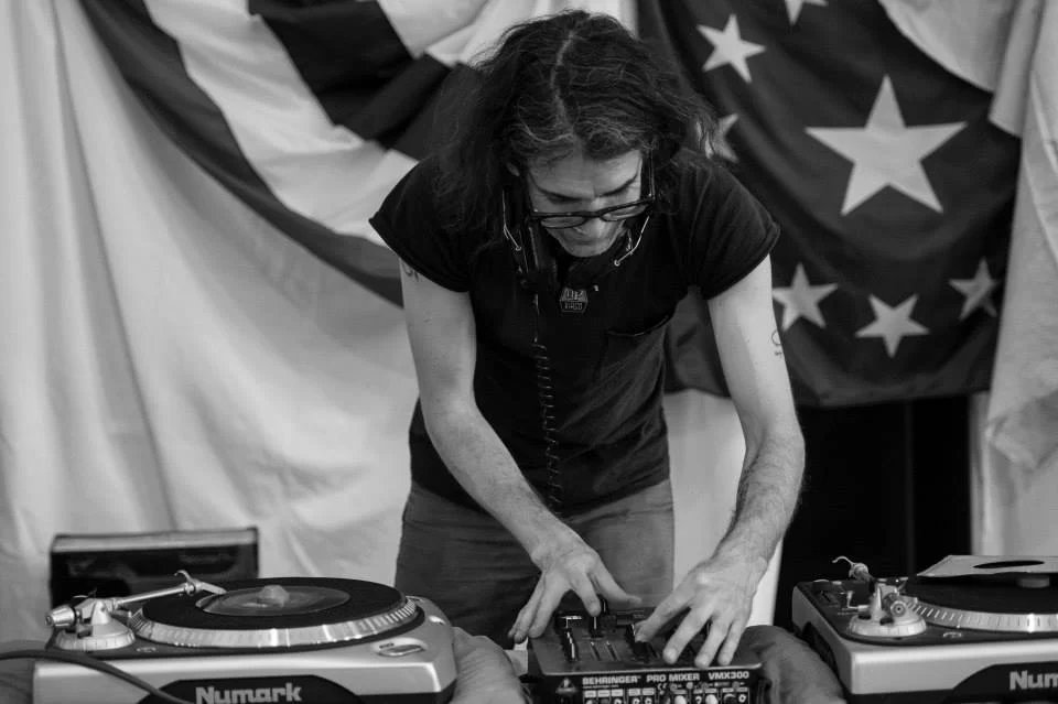 Vinyl DJ