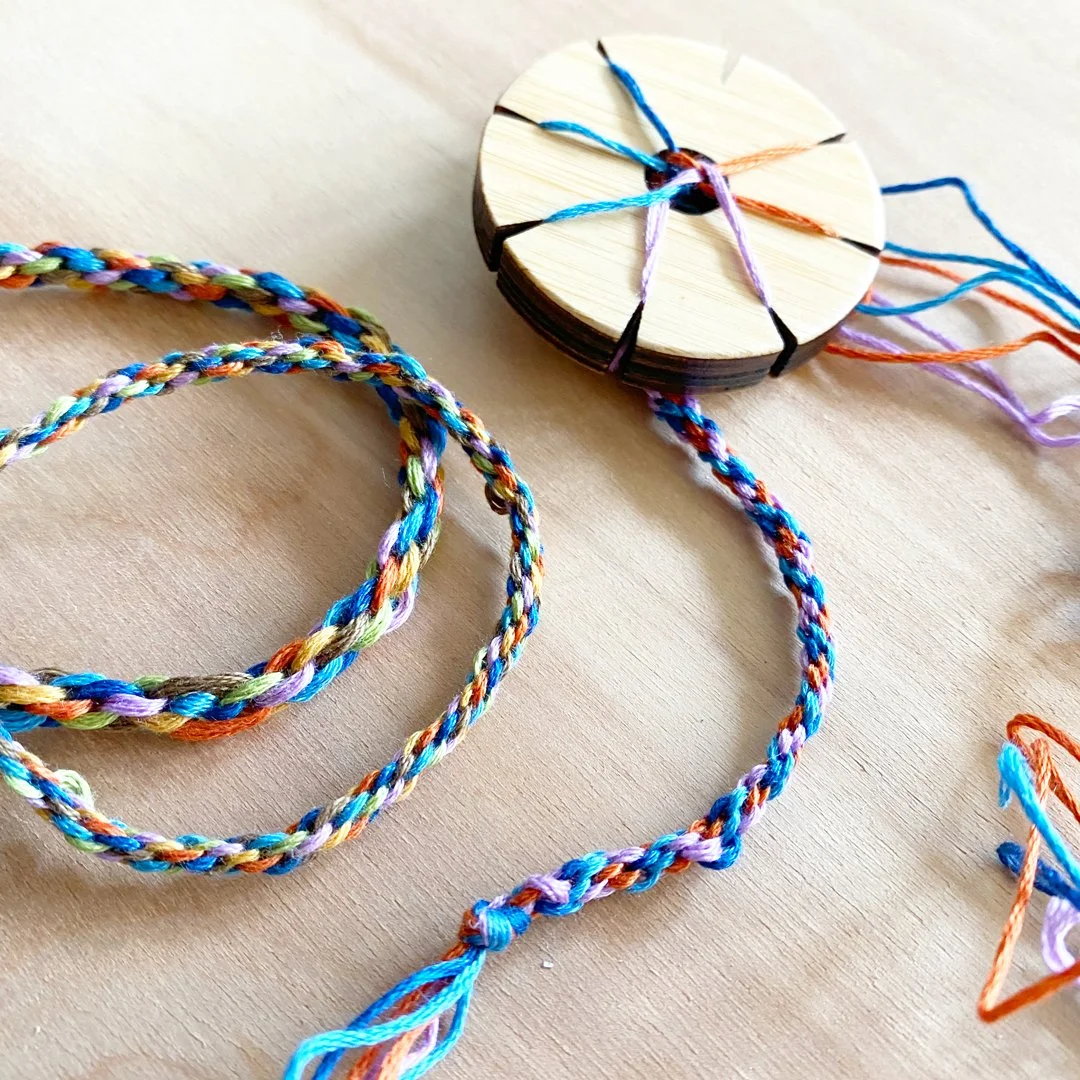 Free kumihimo crafting