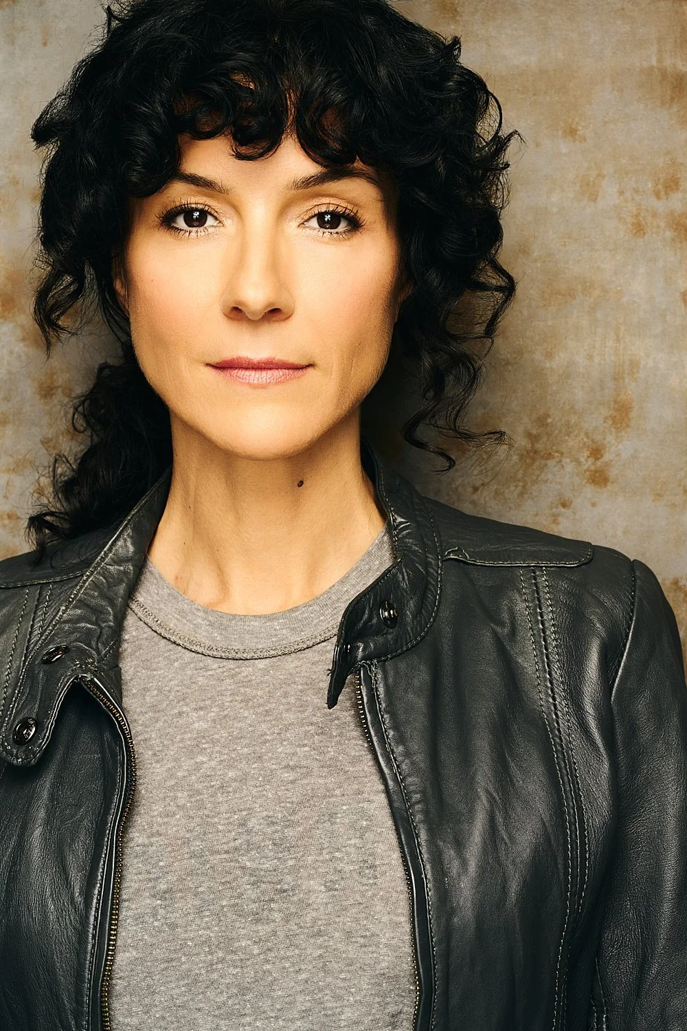 WEB  Karola Raimond headshot 0250_(2) 1.jpg