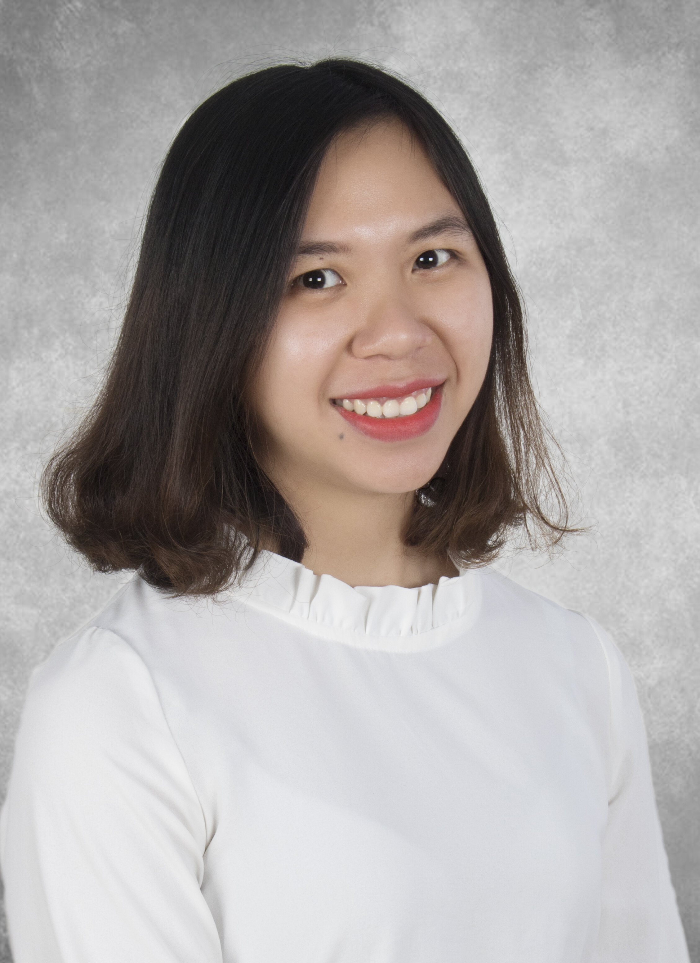 OUR TEACHERS 1.Vũ Thị Thu Thủy.jpg