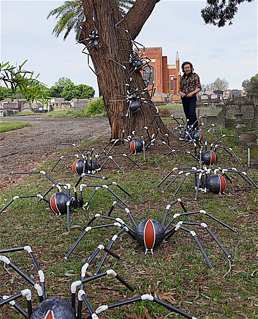 Big Spiders, Rookwood Cemetery